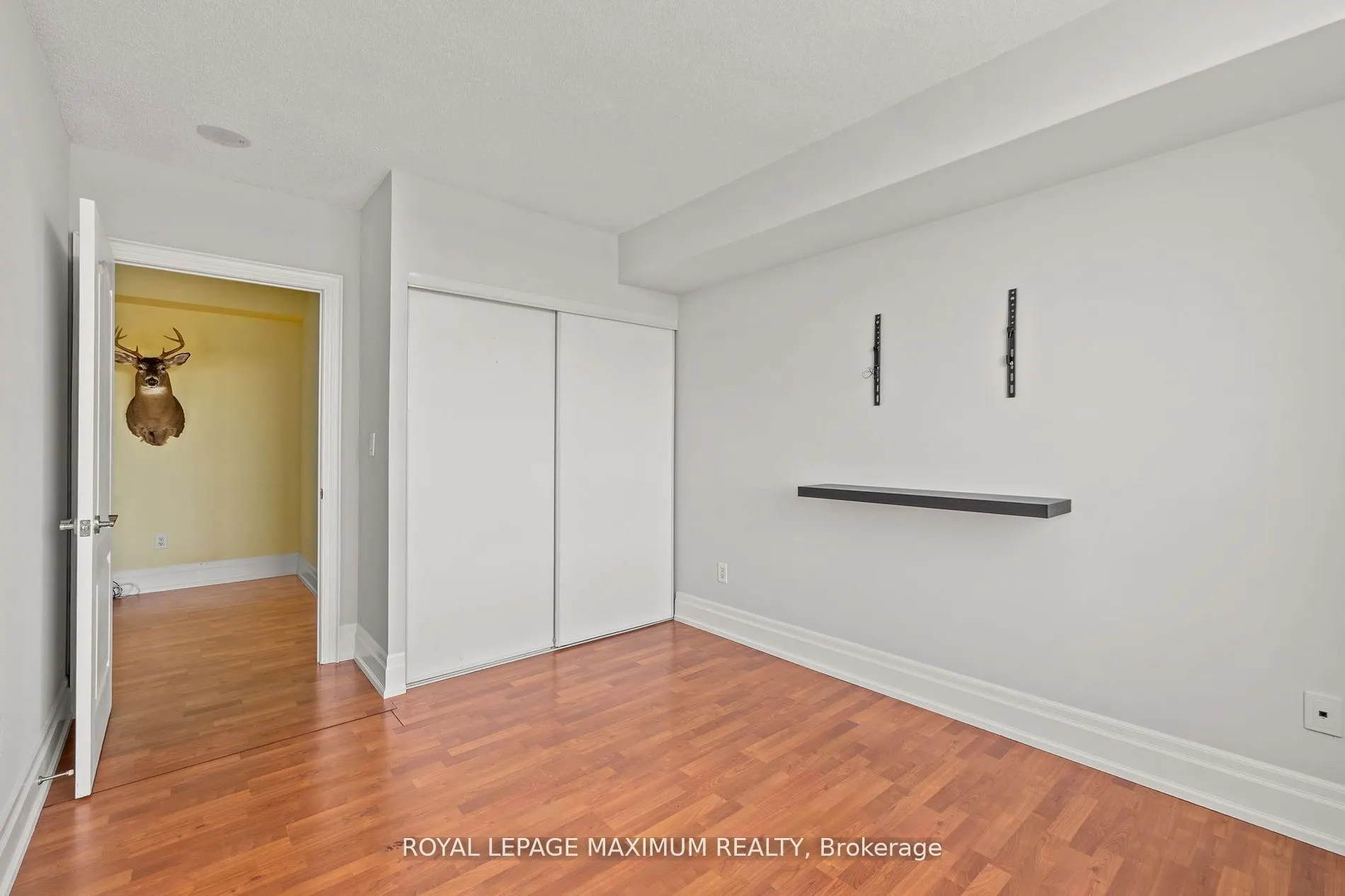 2088 Lawrence Avenue W, #807
