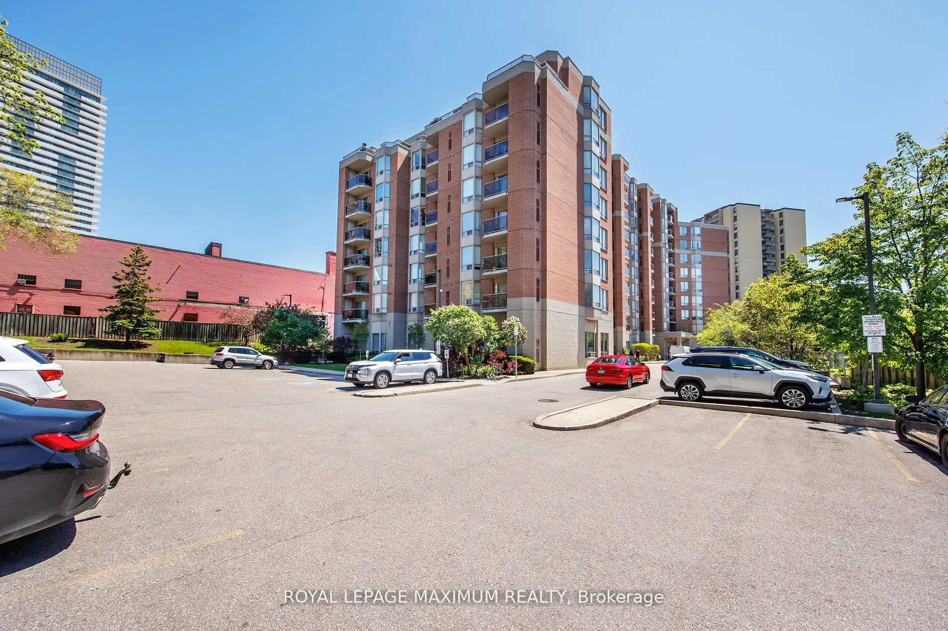 2088 Lawrence Avenue W, #807