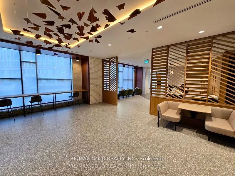 2495 Eglinton Avenue W, #1903