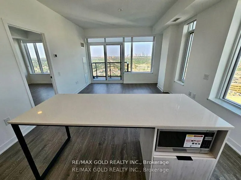 2495 Eglinton Avenue W, #1903