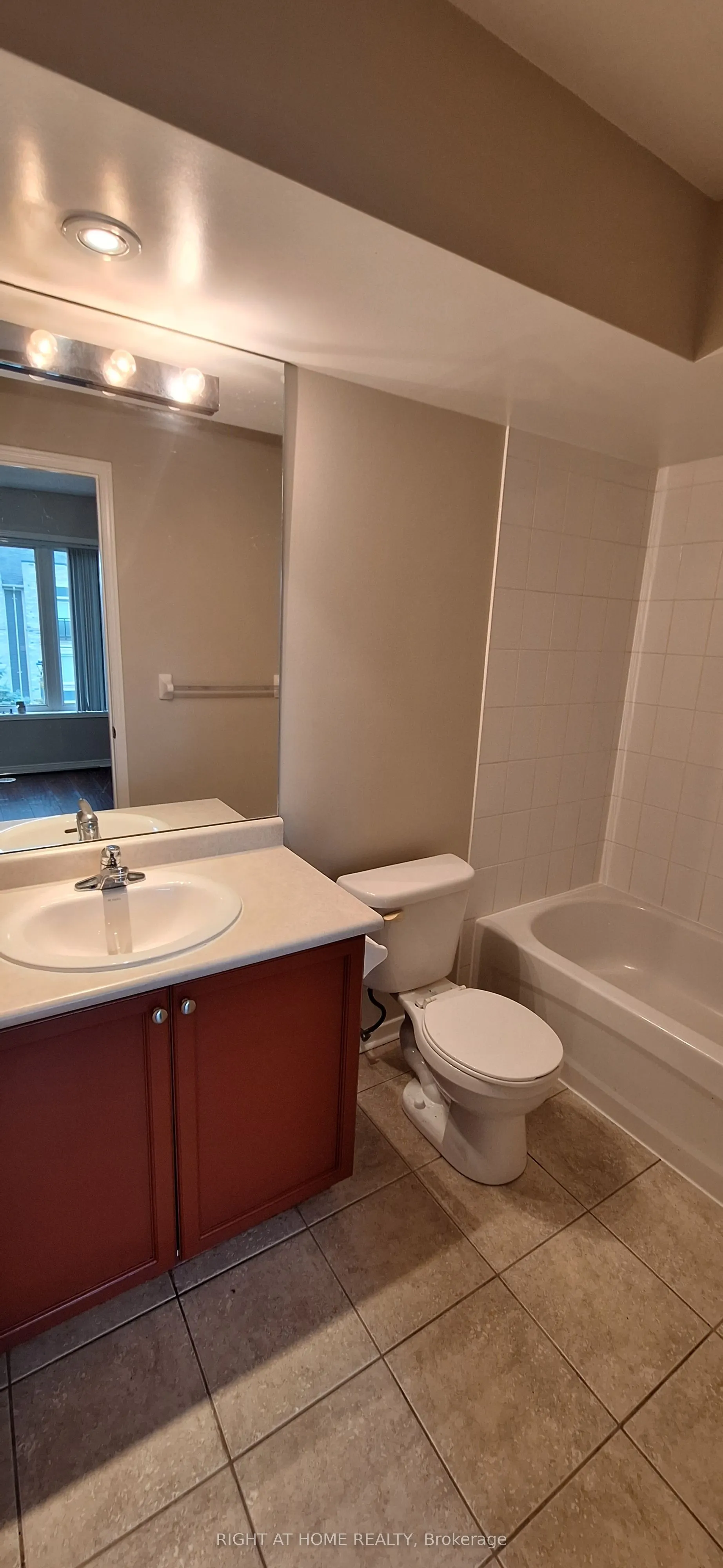 3050 Erin Centre Boulevard, #162