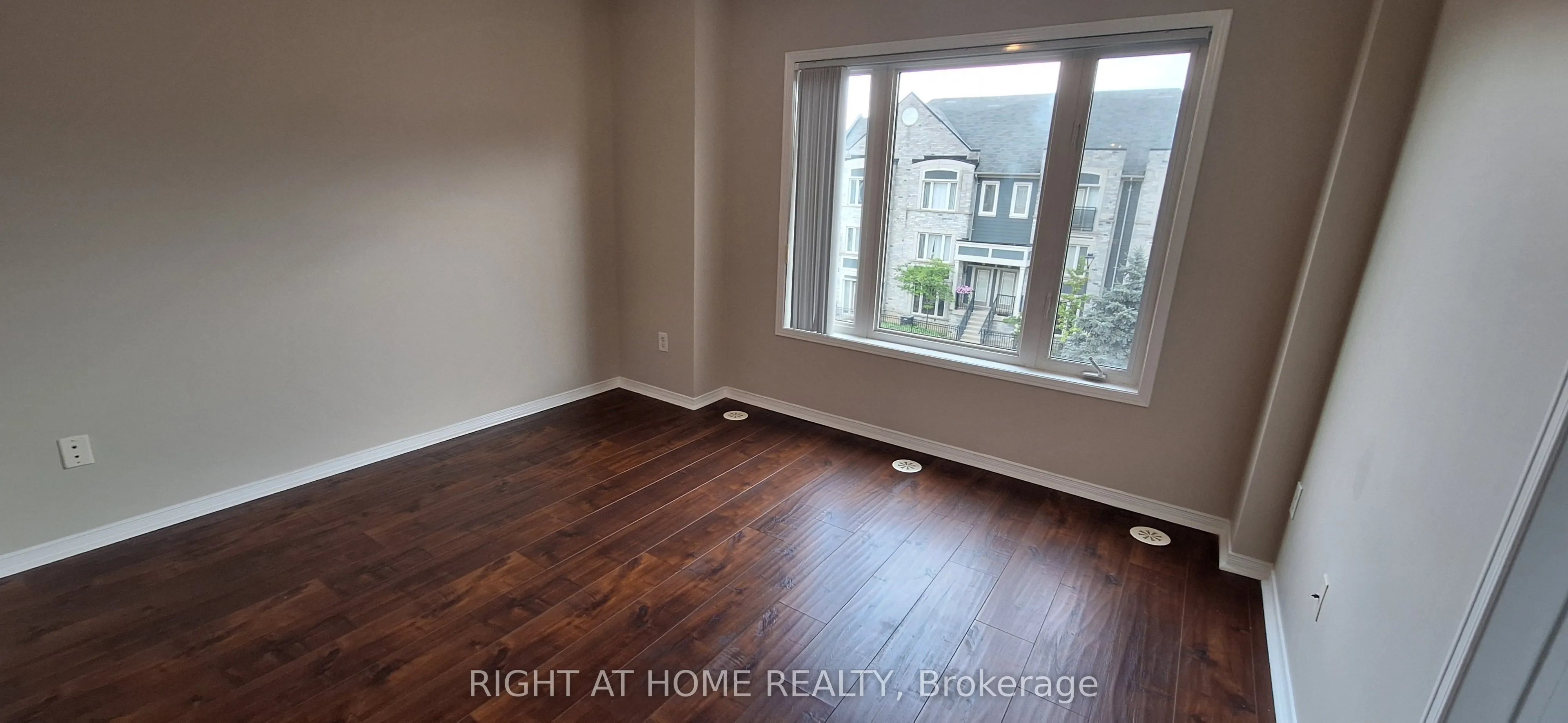 3050 Erin Centre Boulevard, #162