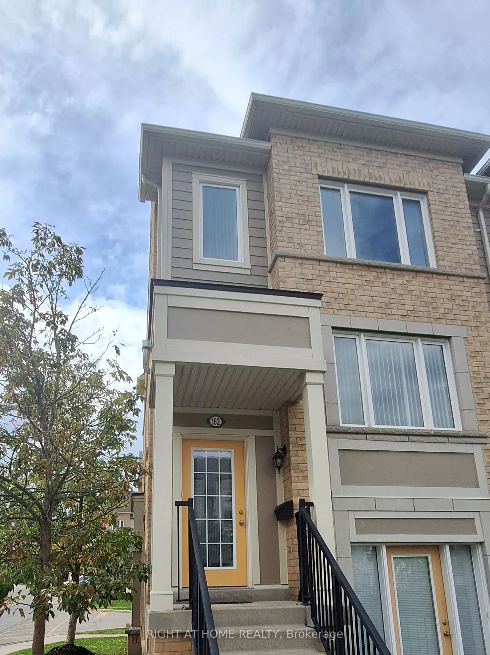 3050 Erin Centre Boulevard, #162