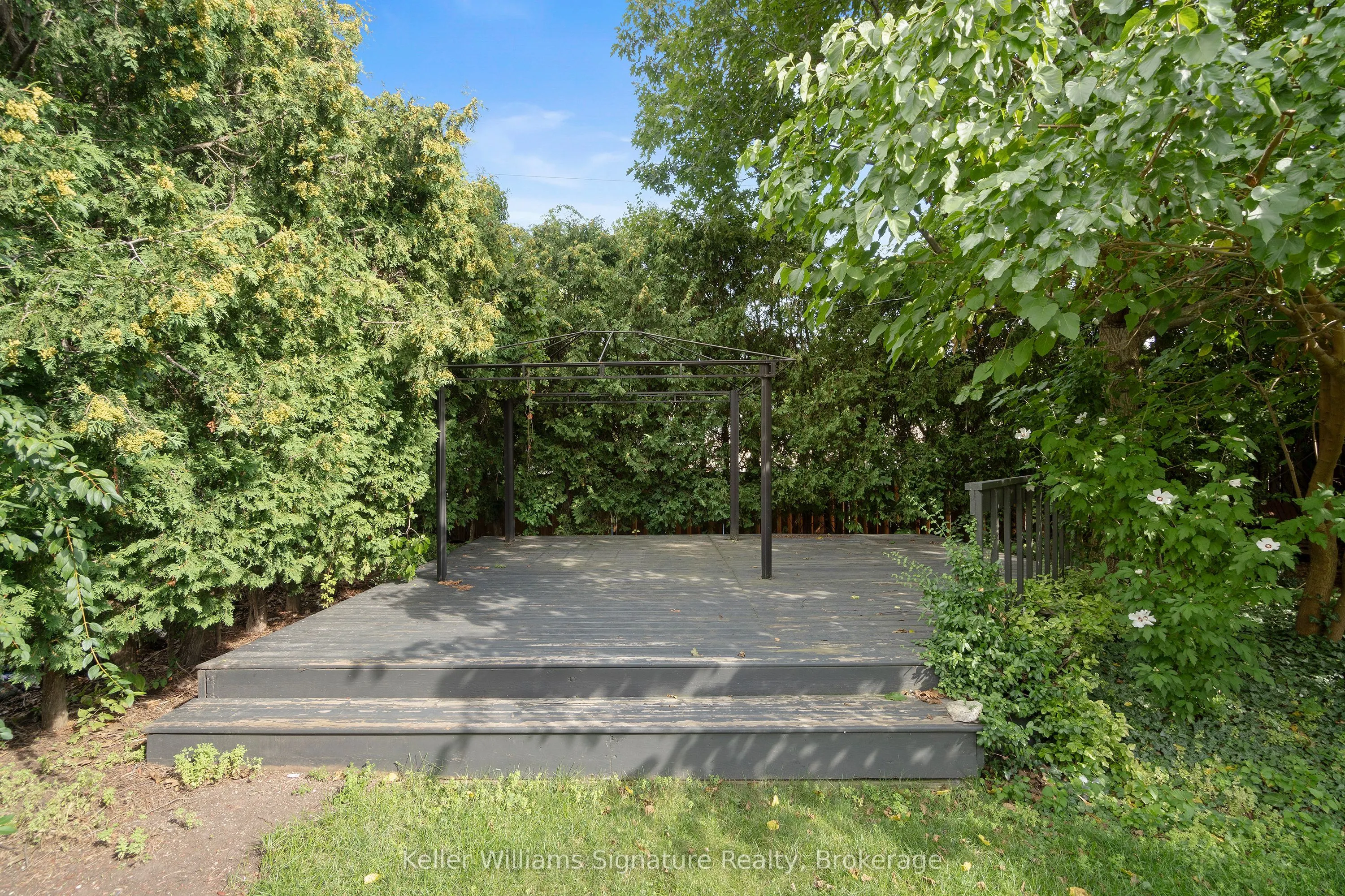 713 Mullin Way
