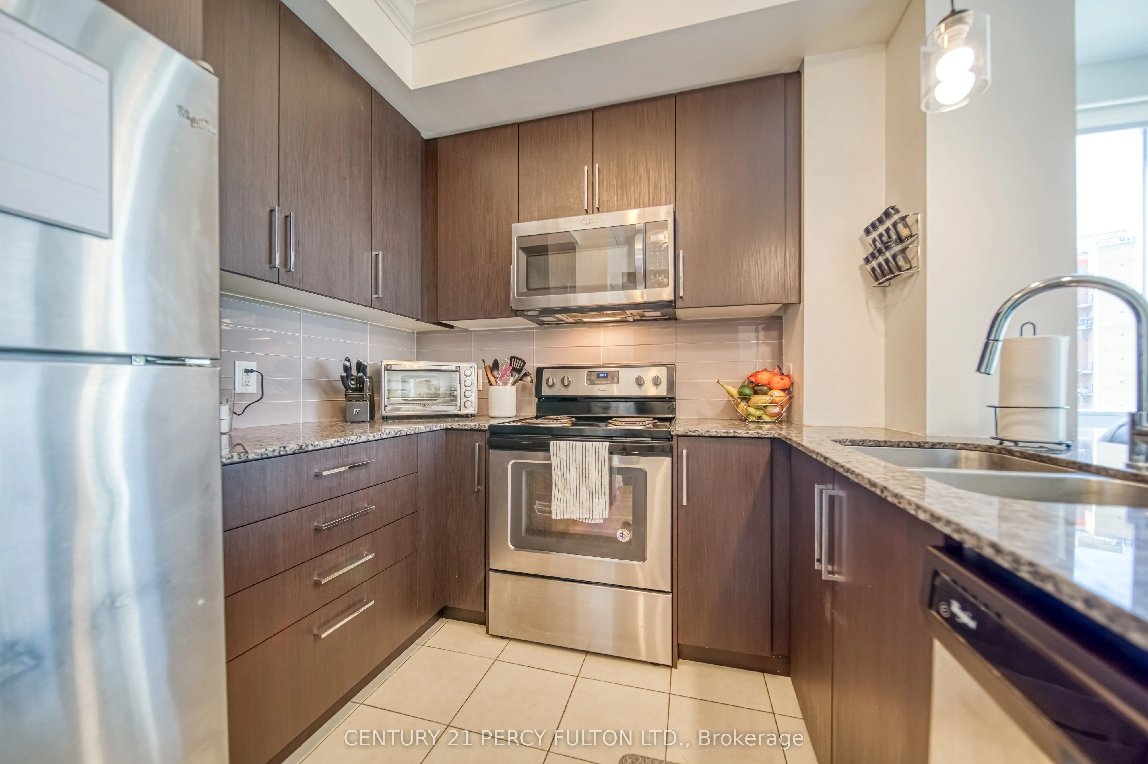 840 Queens Plate Drive, #902
