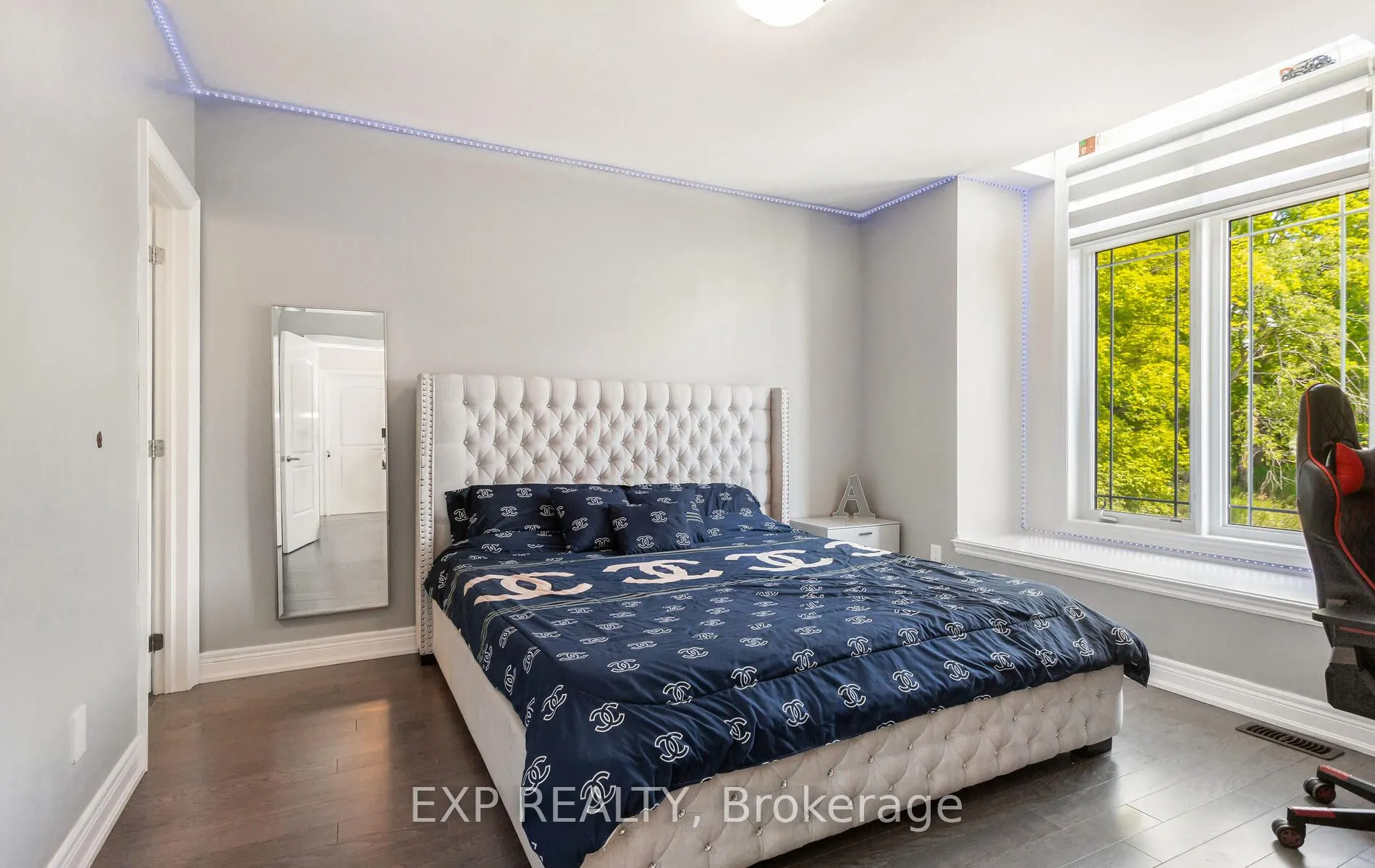 32 Daisy Meadow Crescent