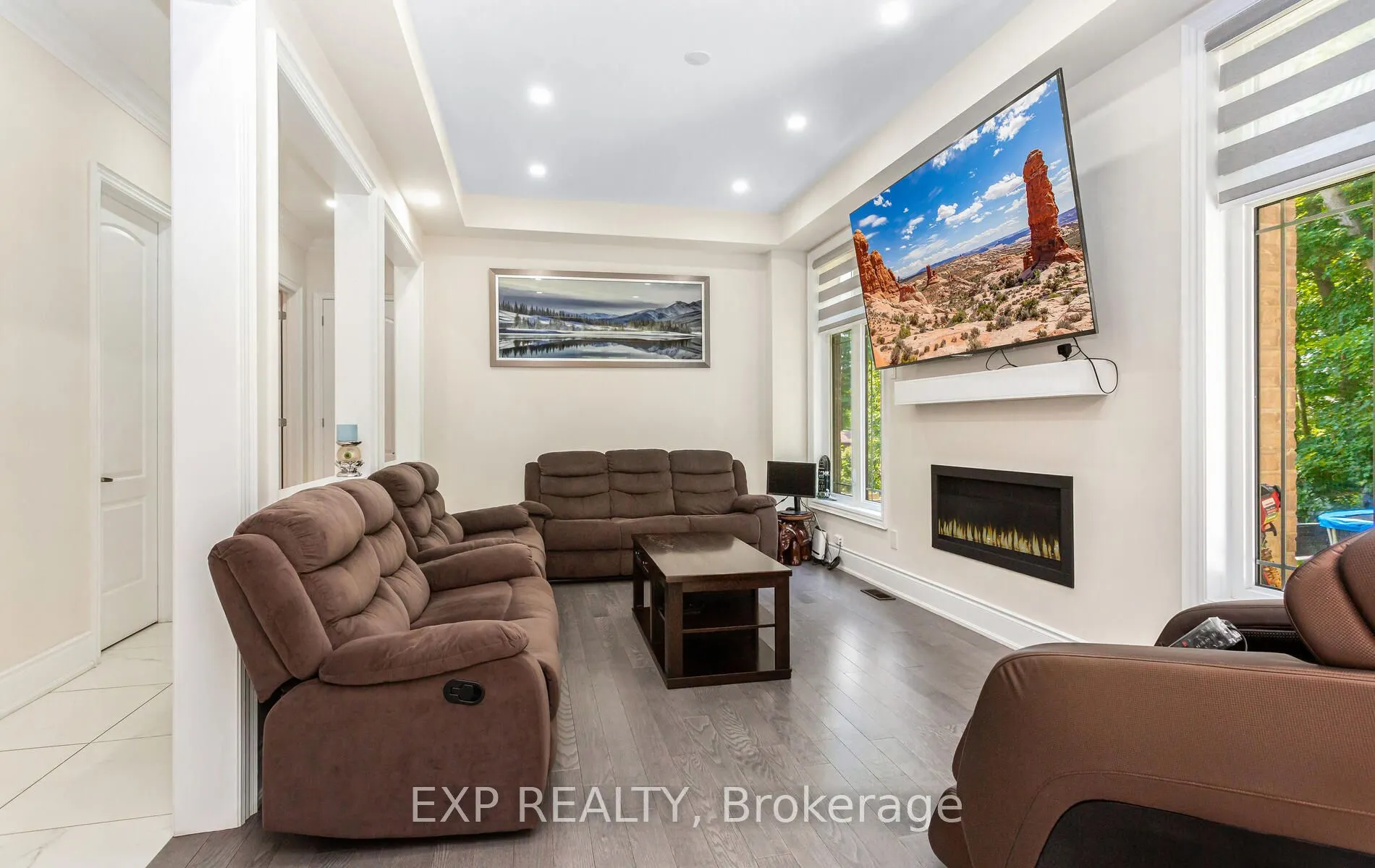 32 Daisy Meadow Crescent