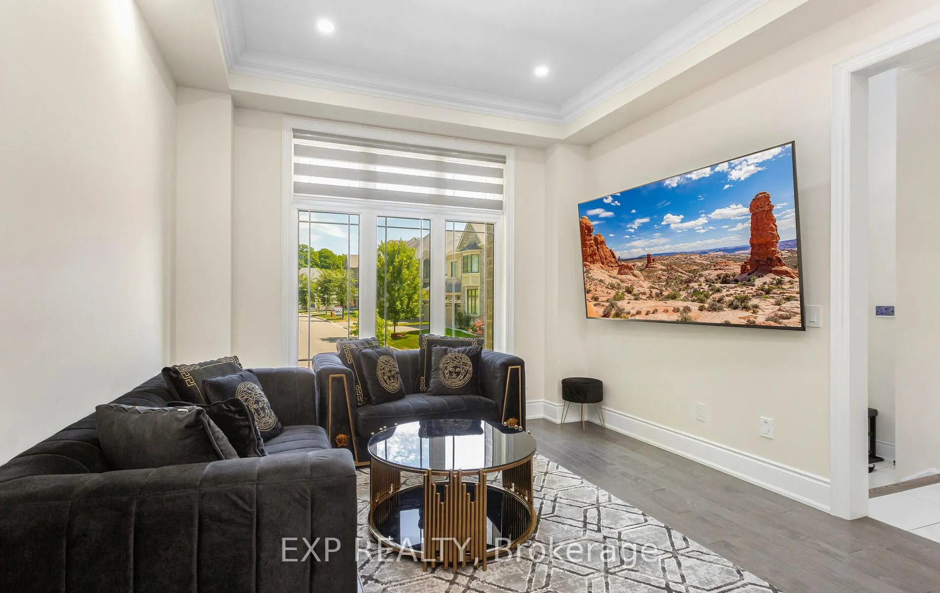 32 Daisy Meadow Crescent