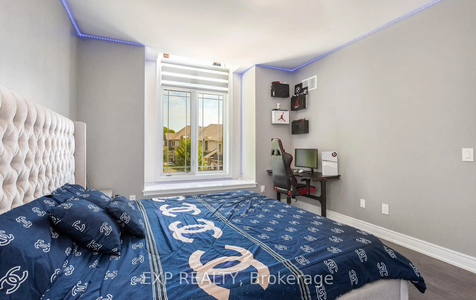 32 Daisy Meadow Crescent