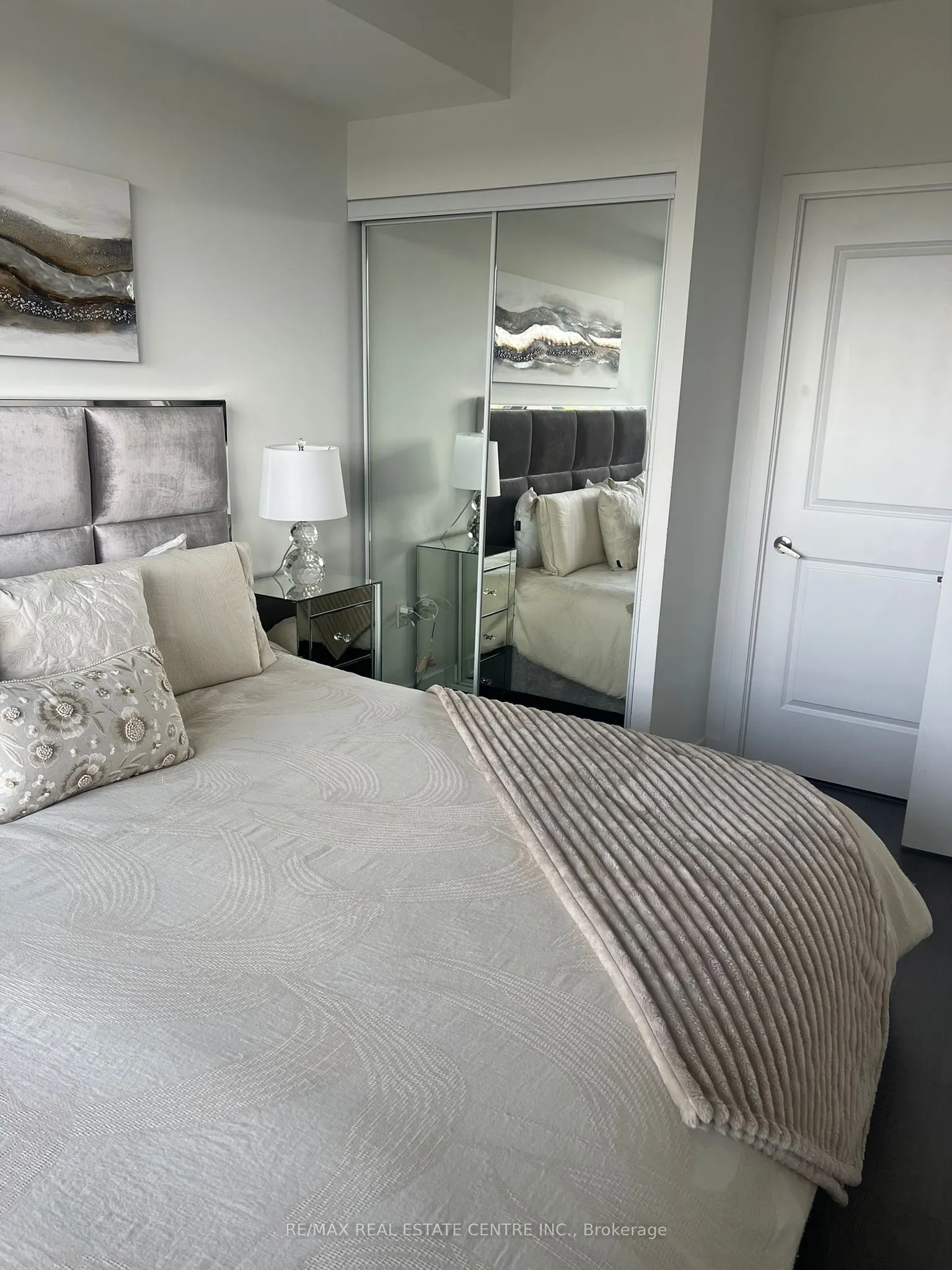 4699 Erin Mills Drive, #1410