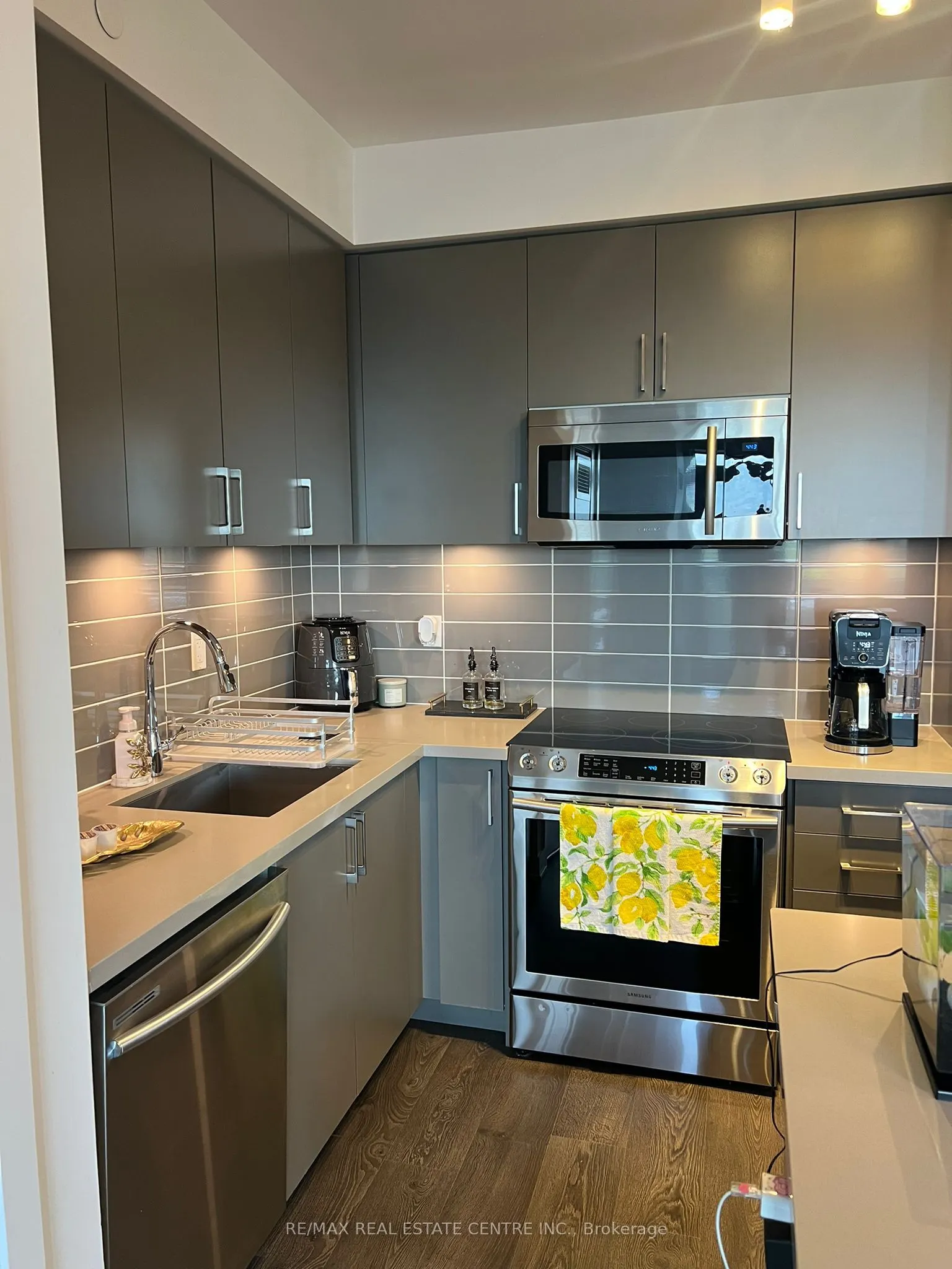 4699 Erin Mills Drive, #1410