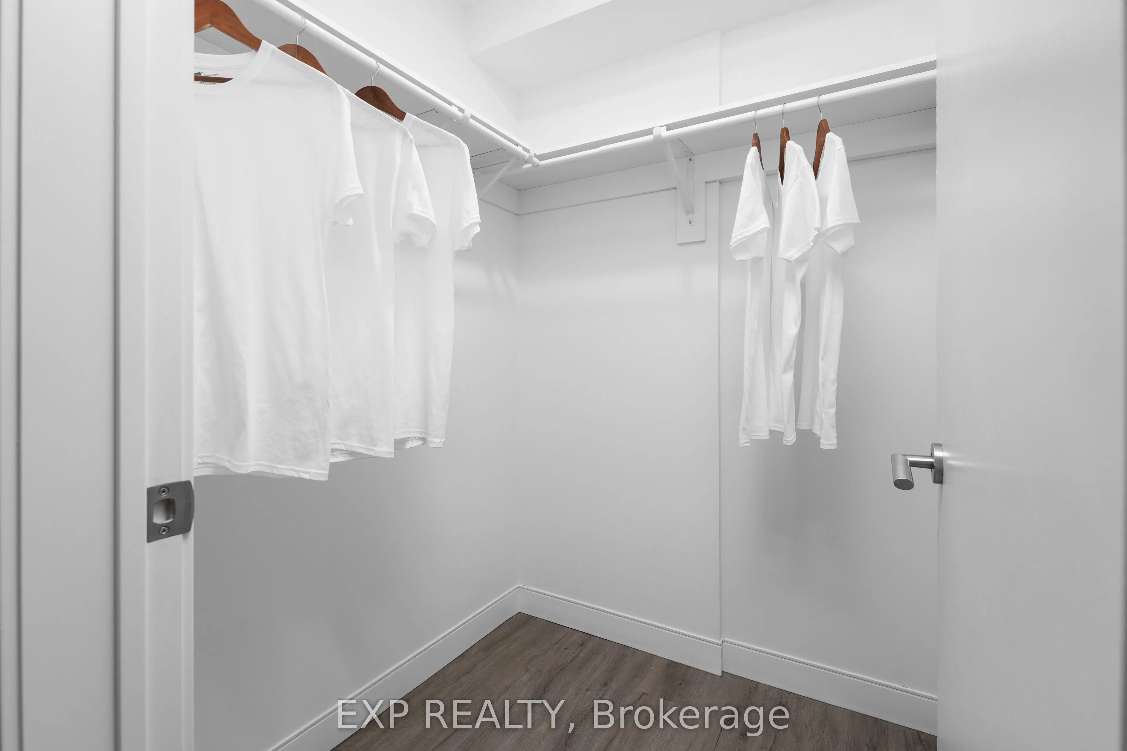 100 Manett Crescent, #412