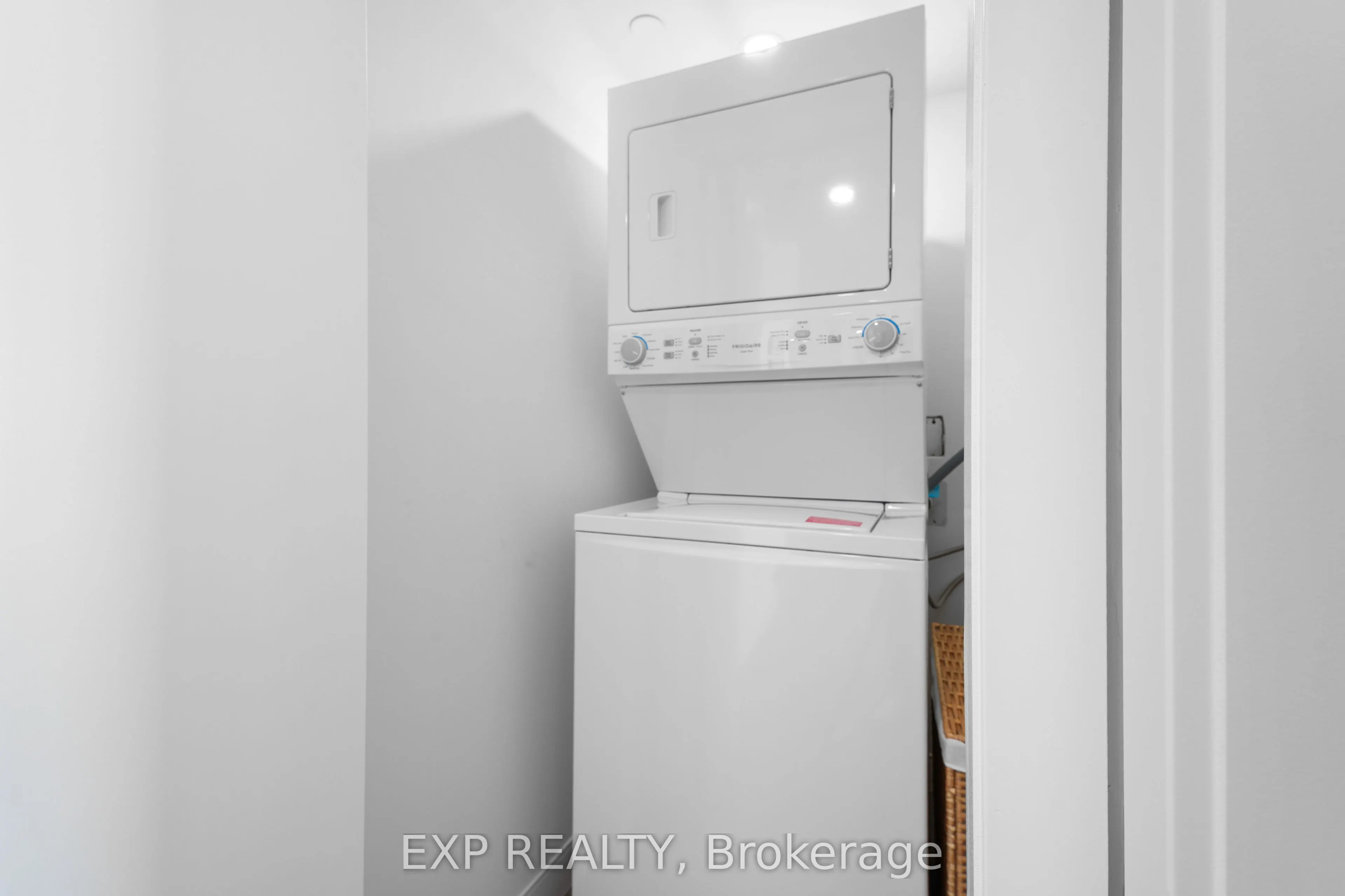 100 Manett Crescent, #412