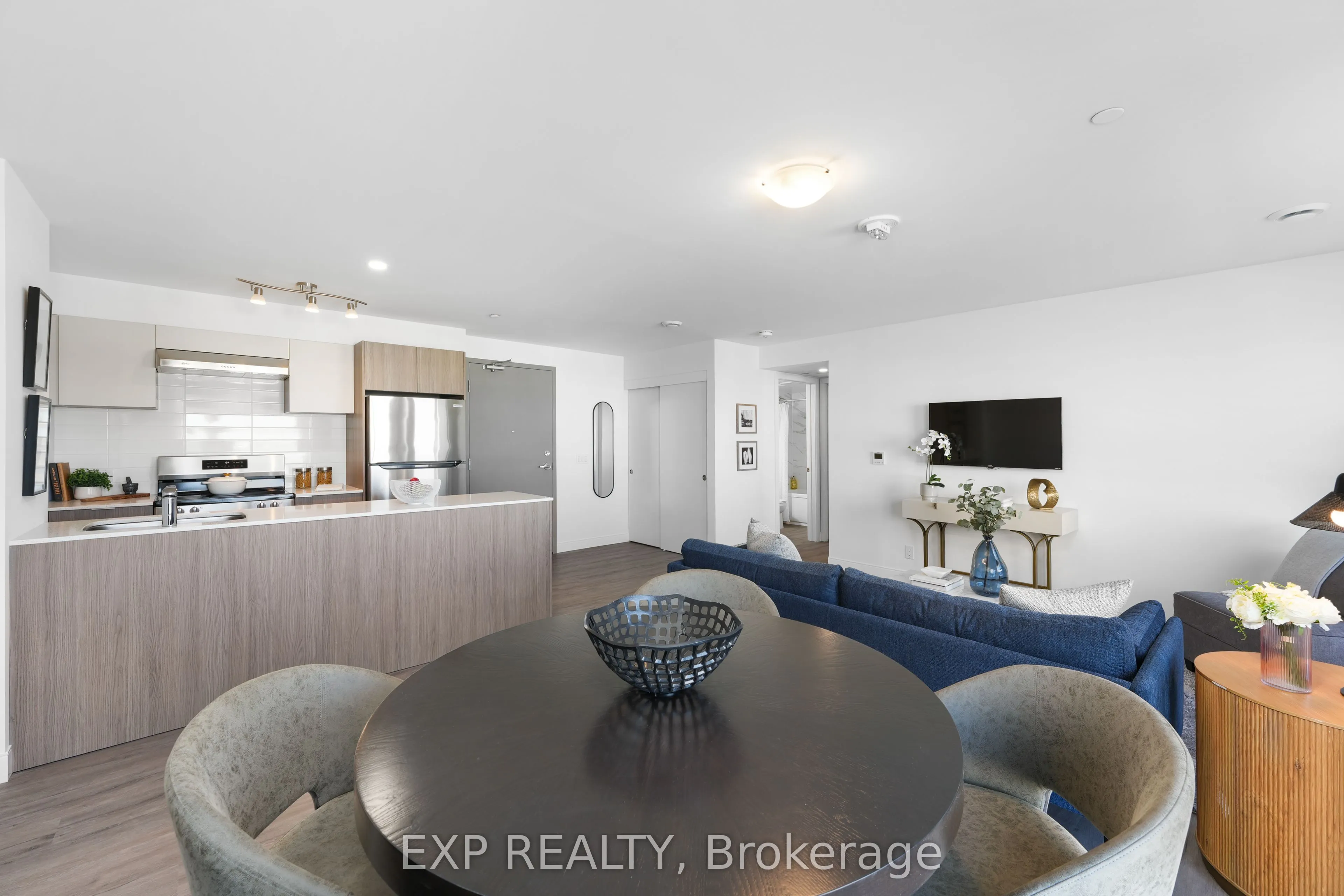 100 Manett Crescent, #412