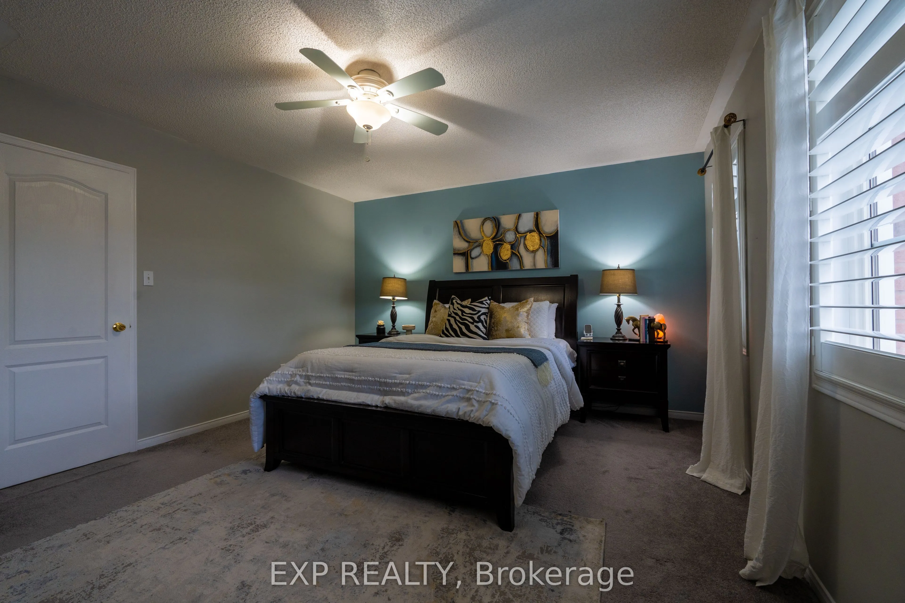 37 Farthingale Crescent