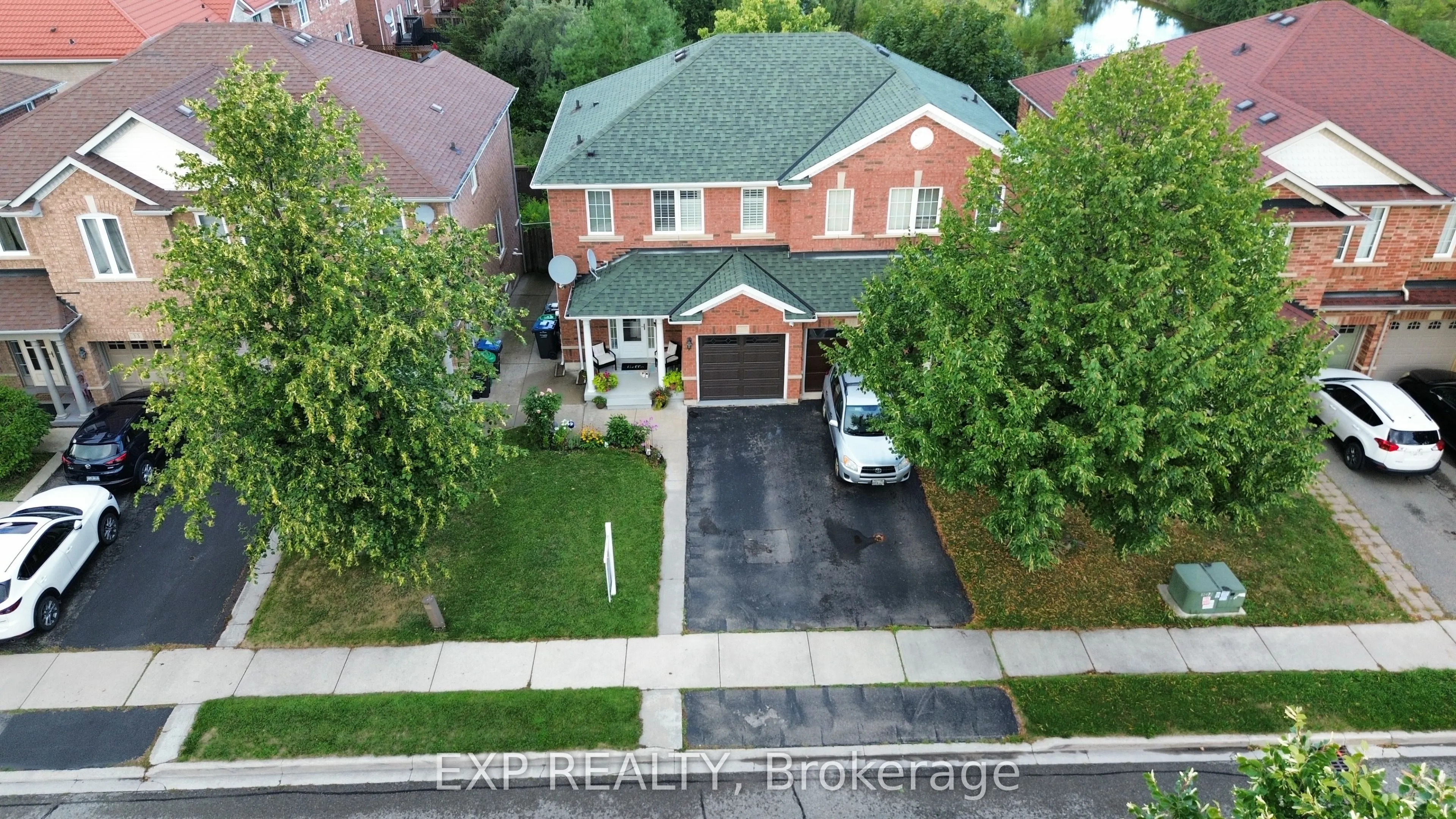 37 Farthingale Crescent