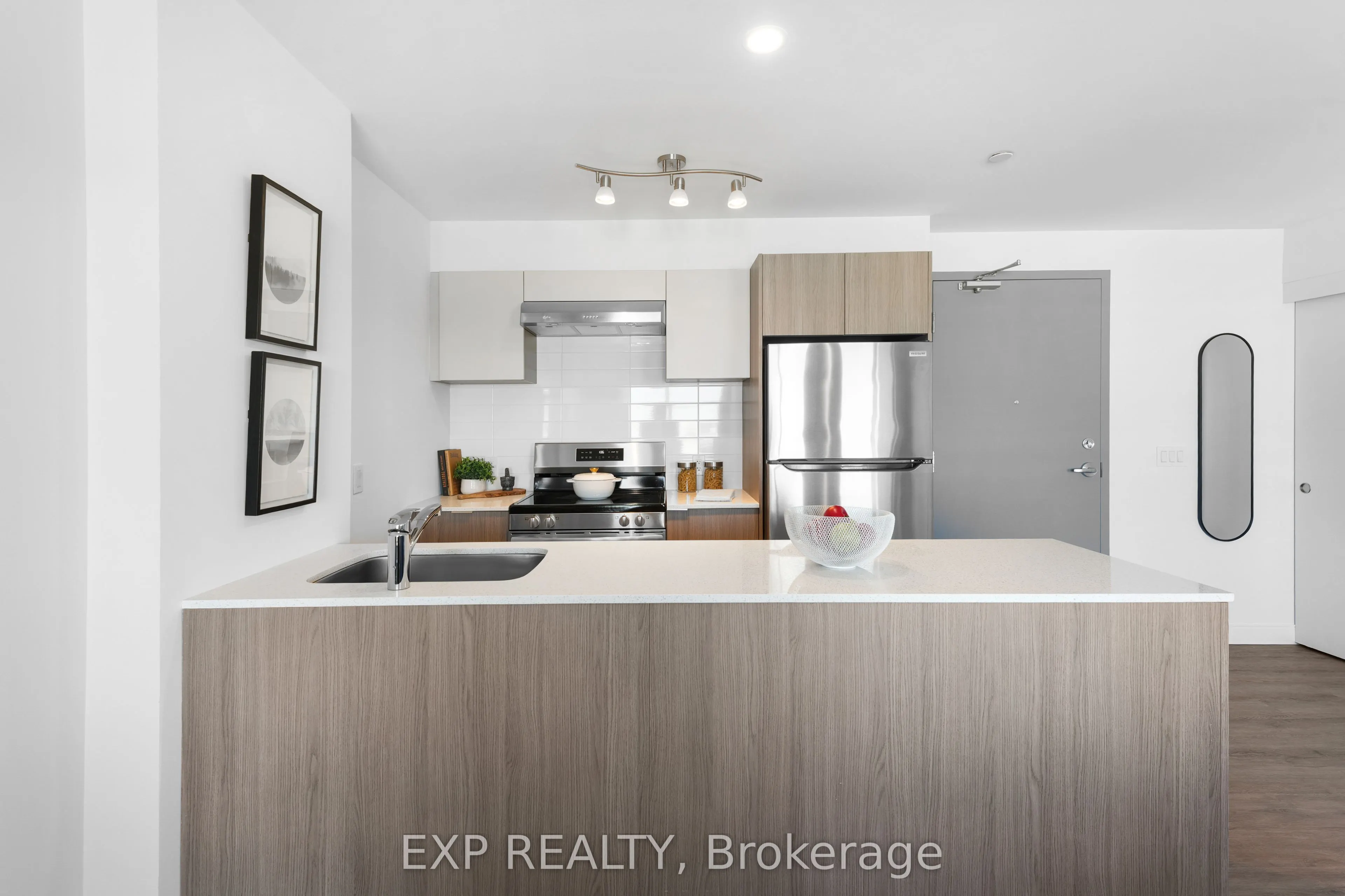 100 Manett Crescent, #712