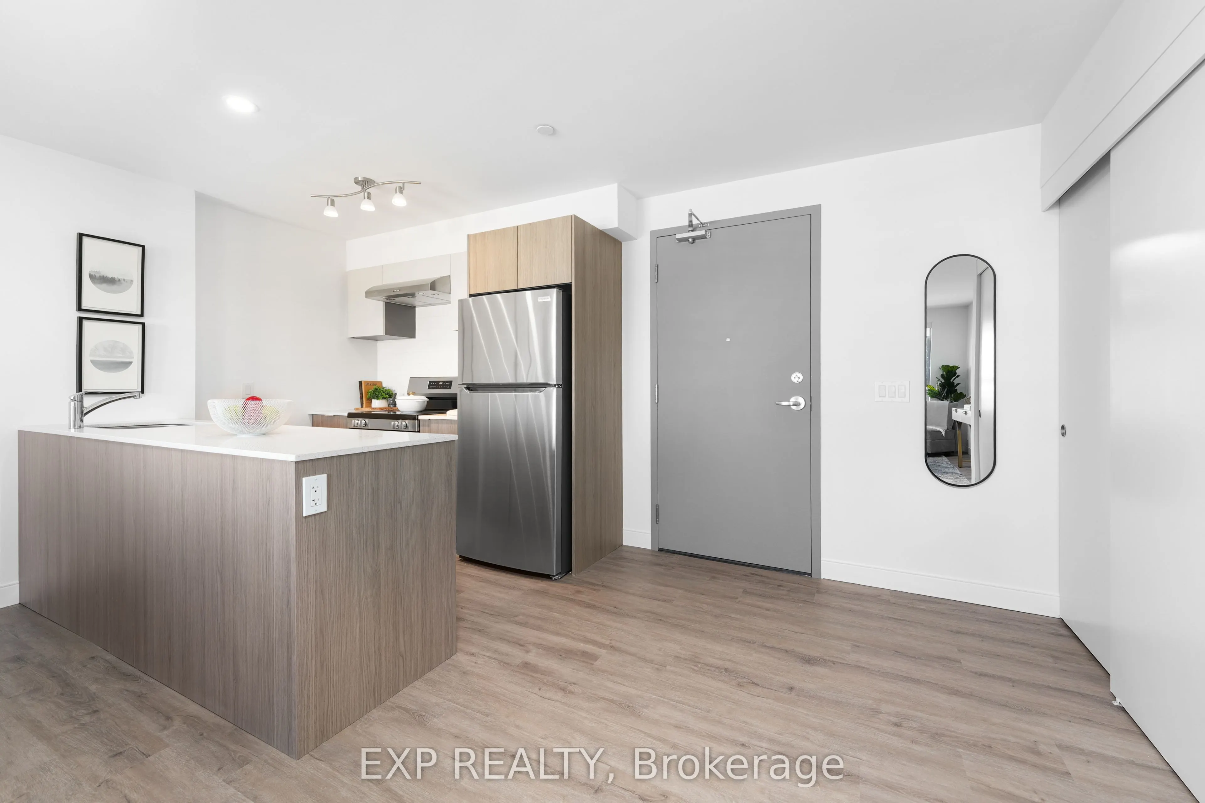 100 Manett Crescent, #712