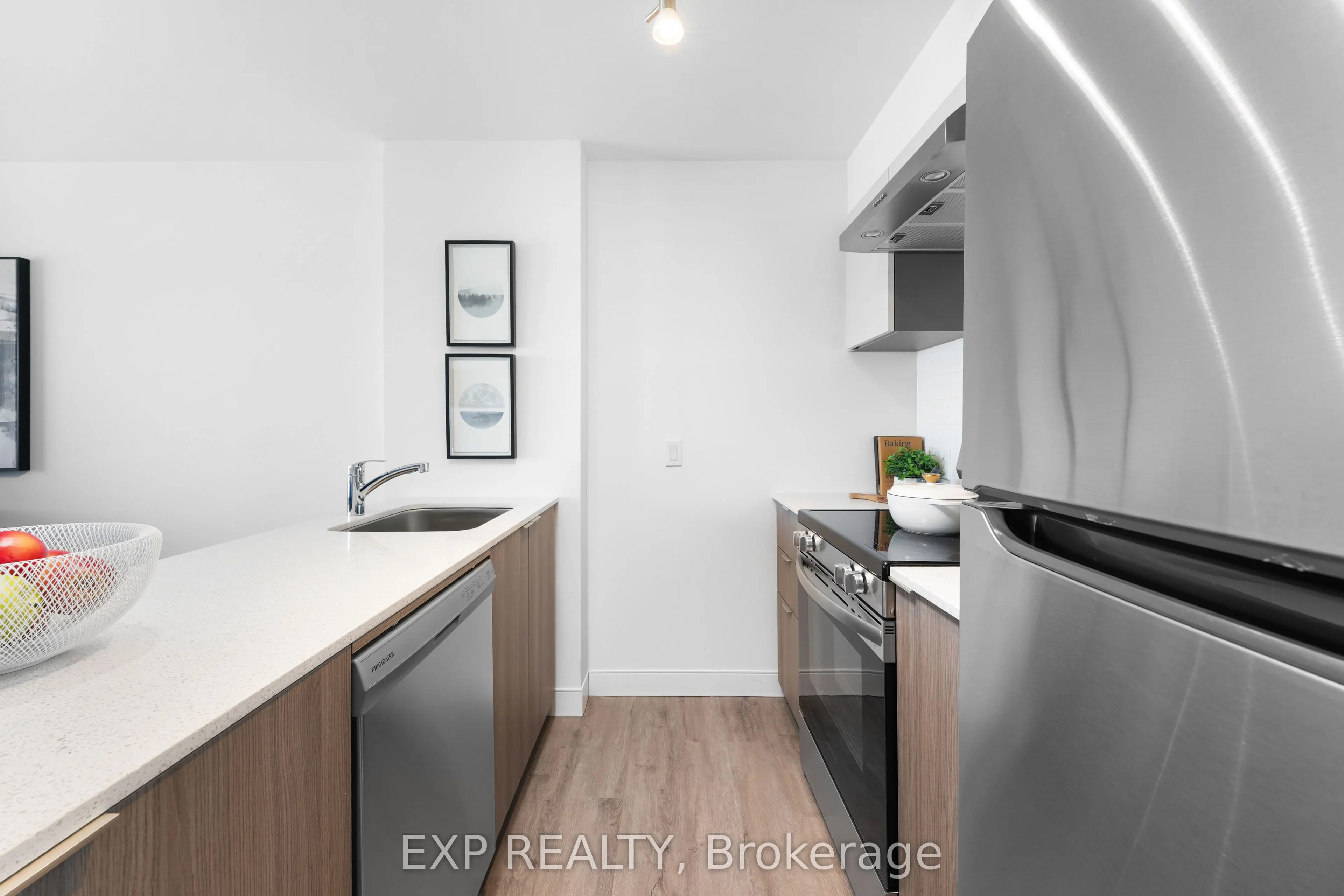 100 Manett Crescent, #712