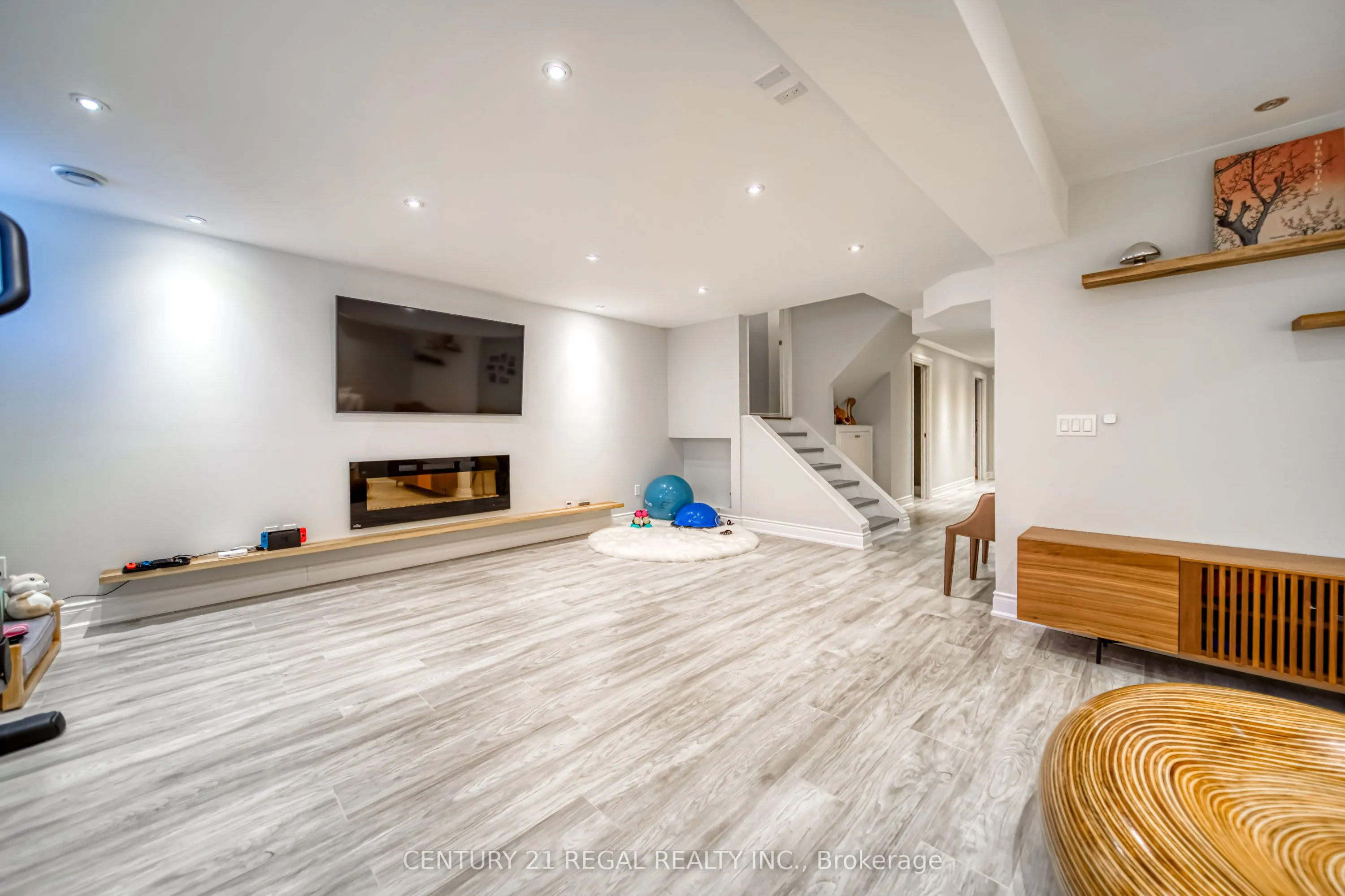 3095 Robert Brown Boulevard