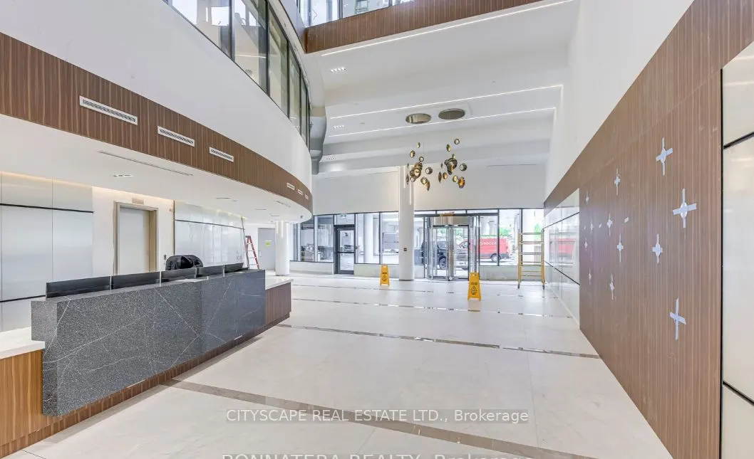 5105 Hurontario Street N, #3210