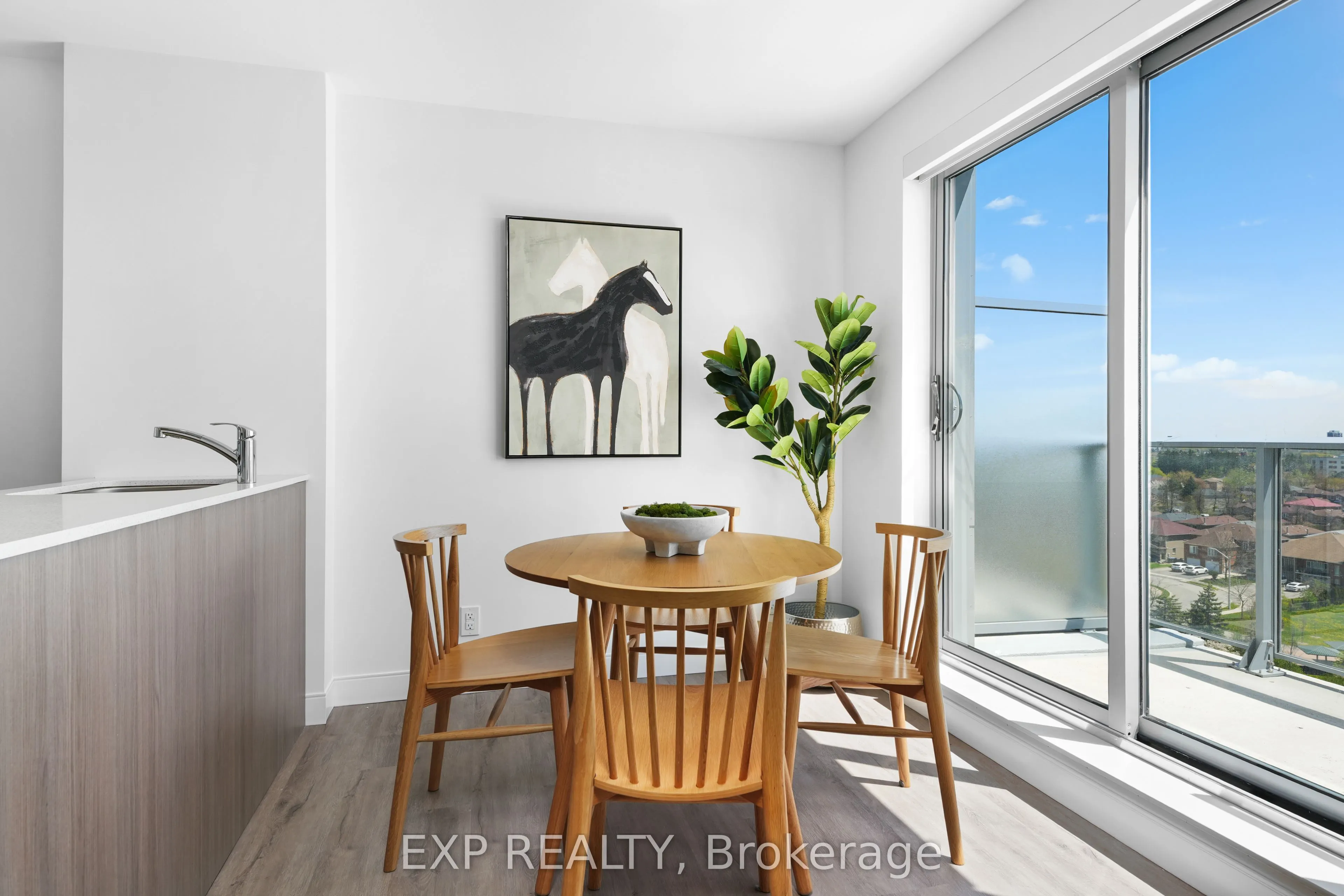 100 Manett Crescent, #404