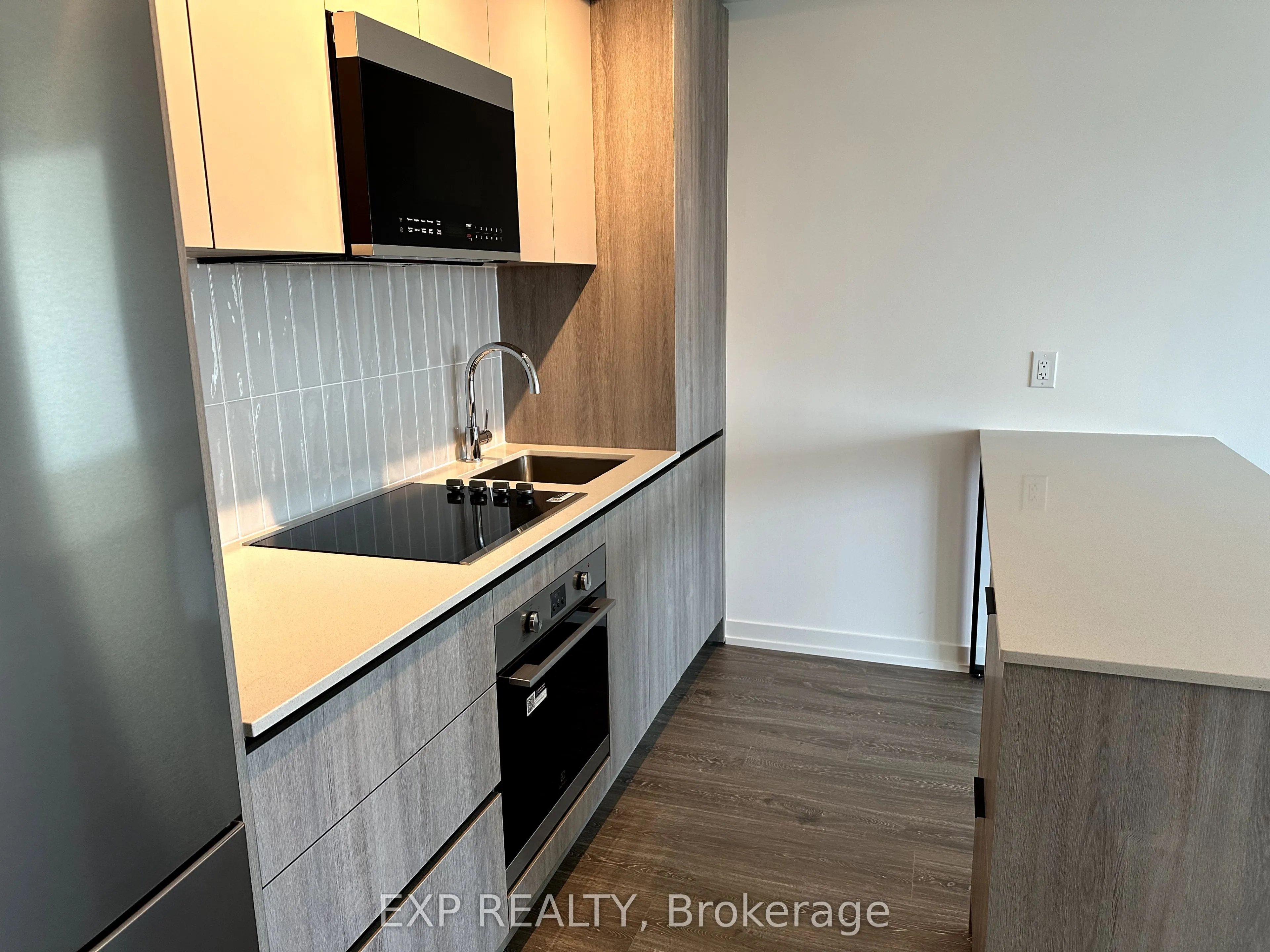 2485 Eglinton Avenue W, #1123
