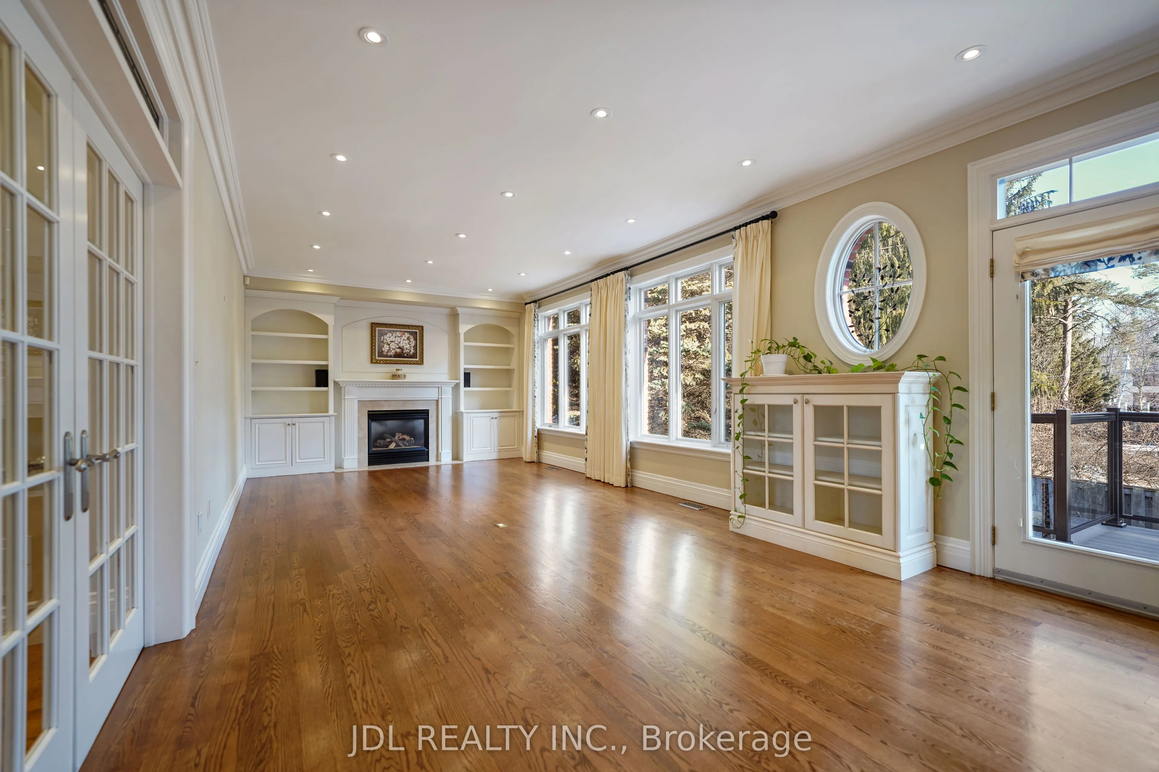 1283 Lindburgh Court