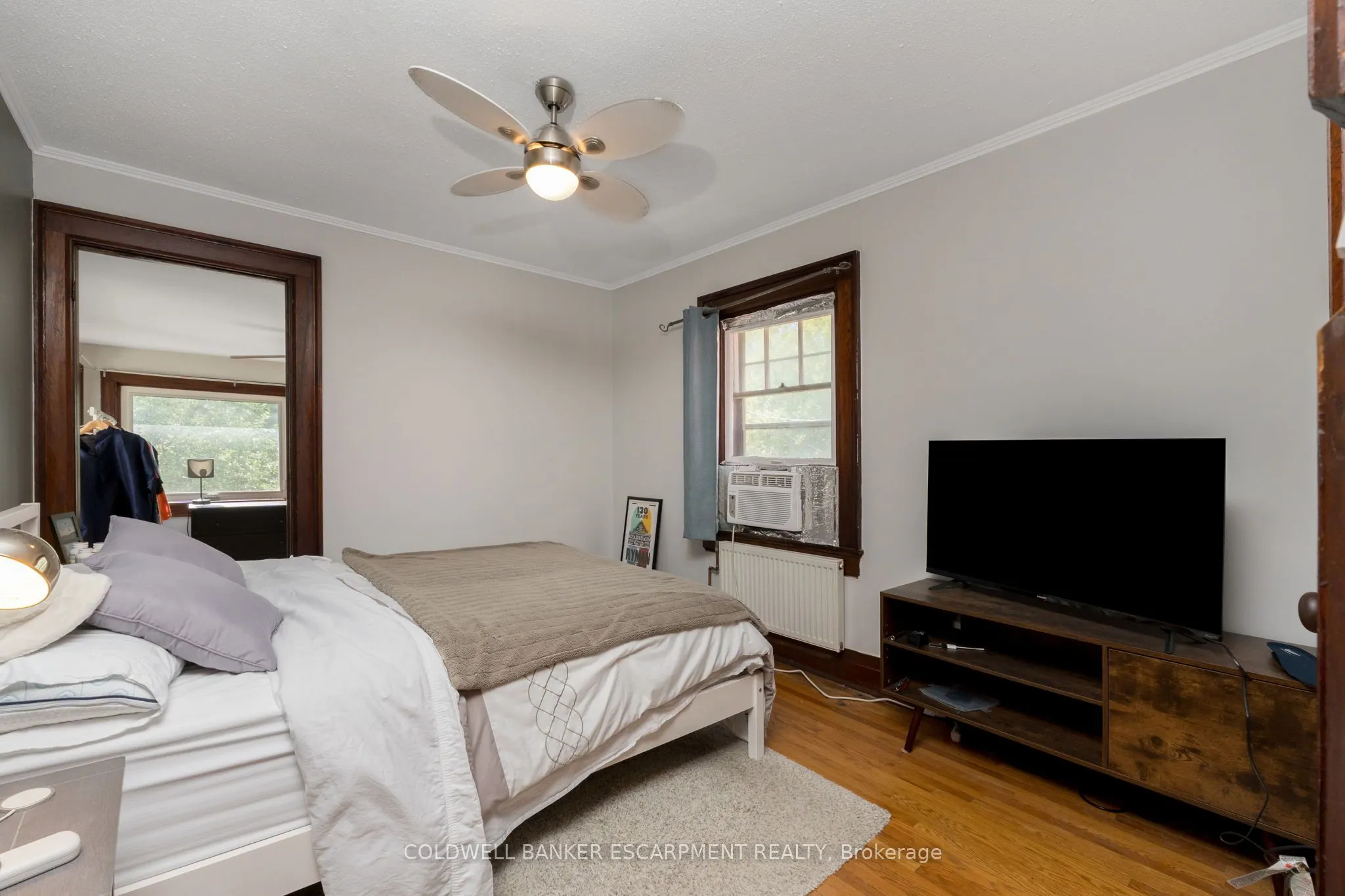 20 Mill Street E
