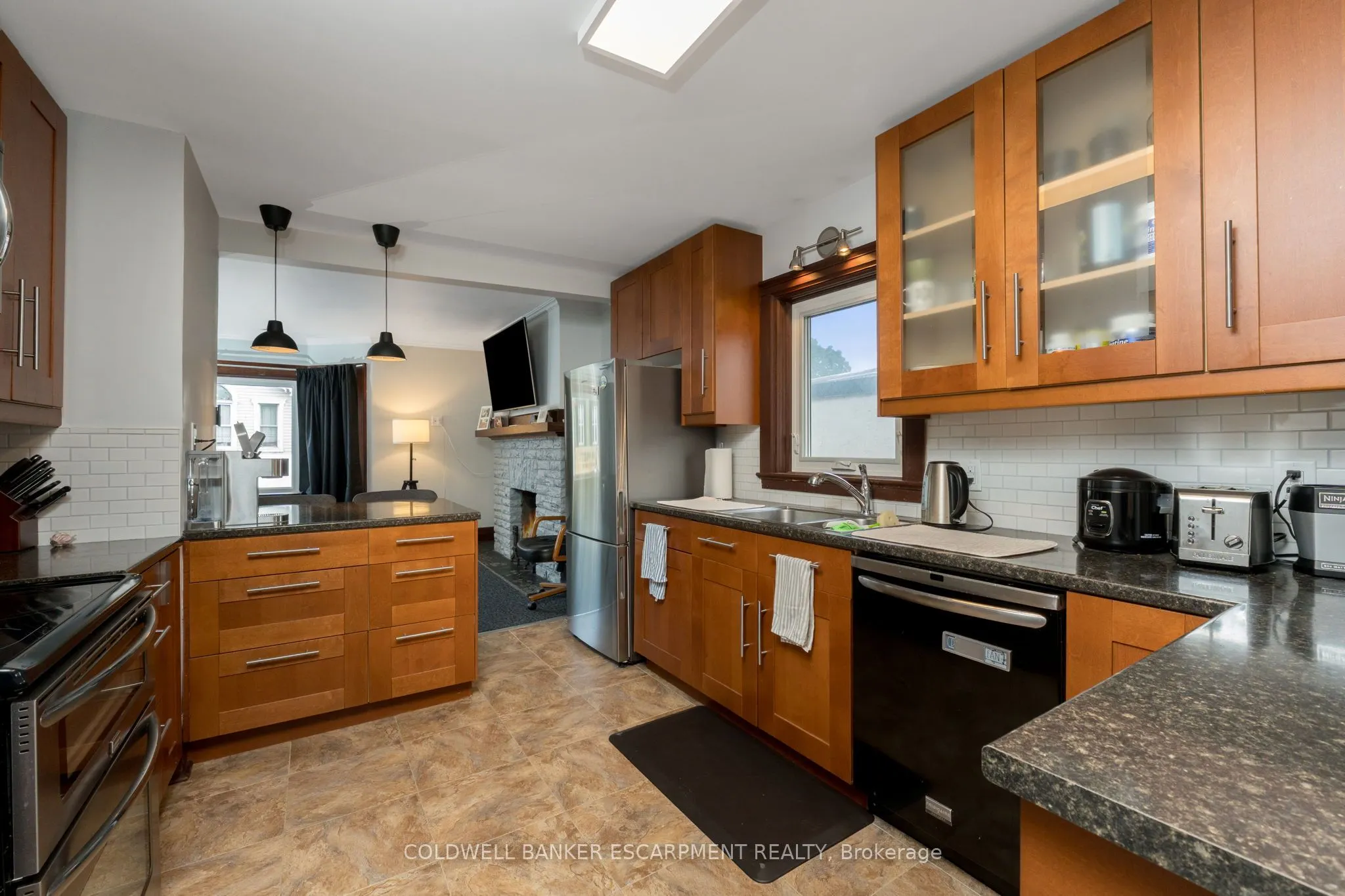 20 Mill Street E