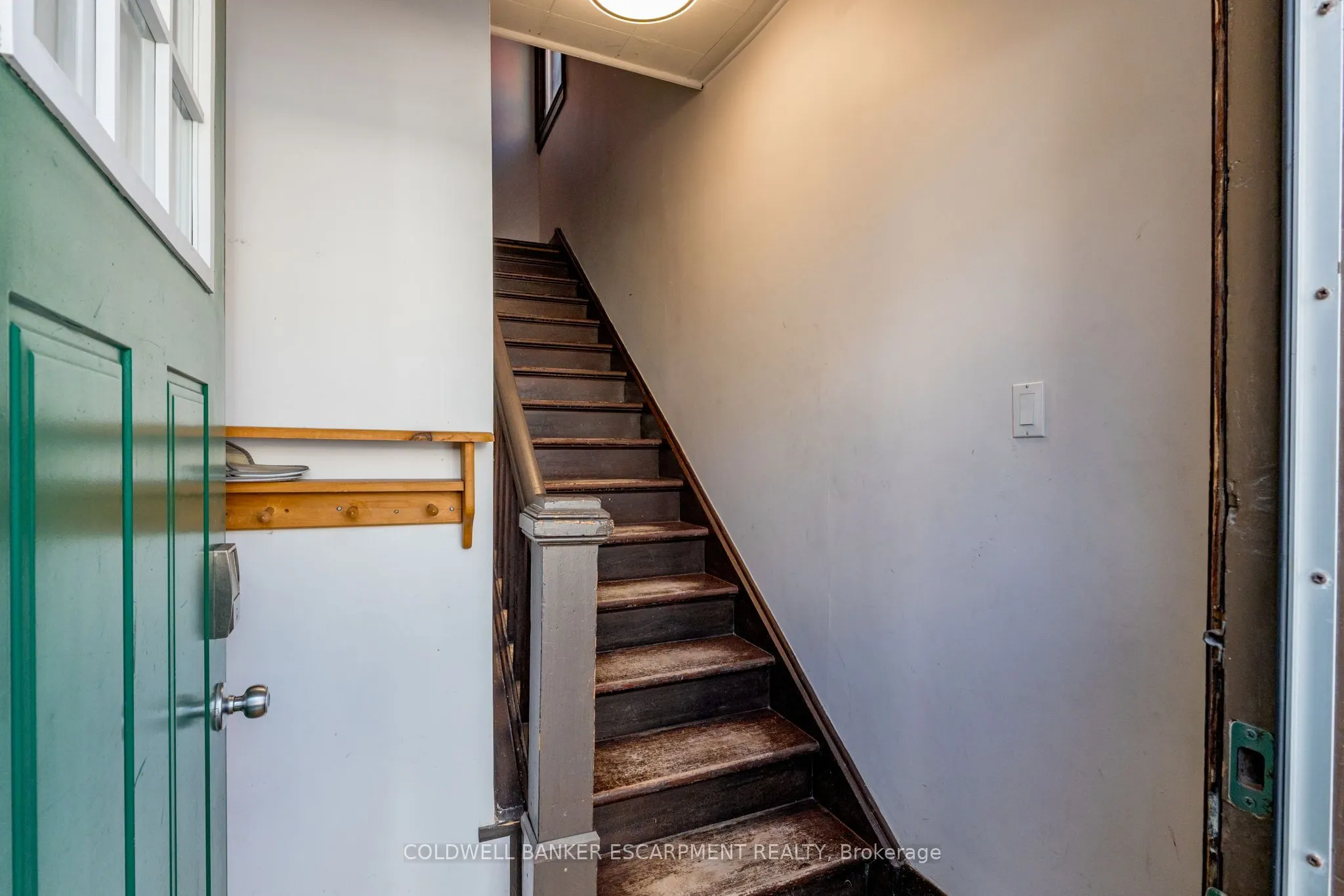 20 Mill Street E