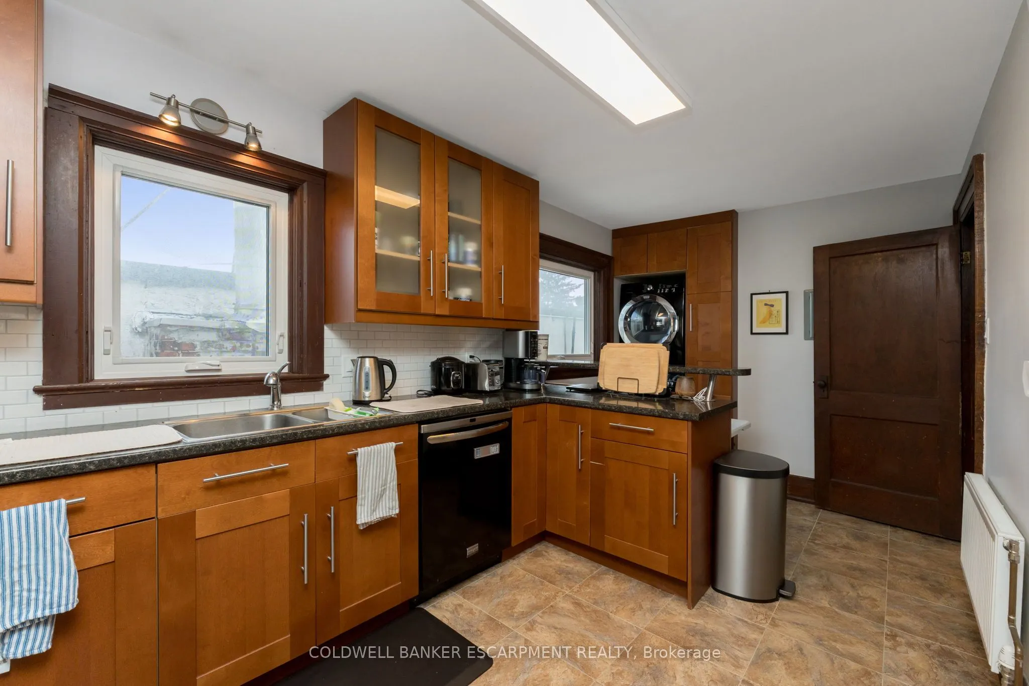 20 Mill Street E