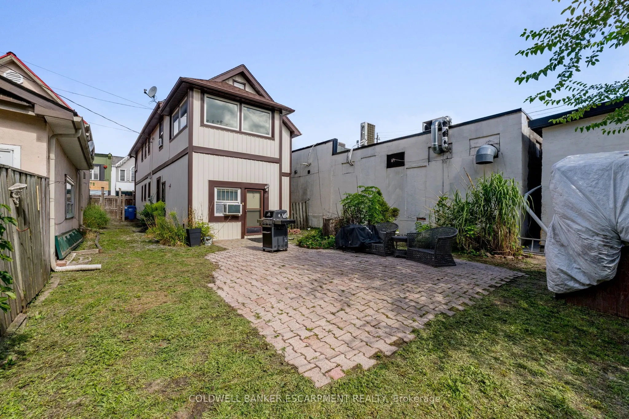 20 Mill Street E