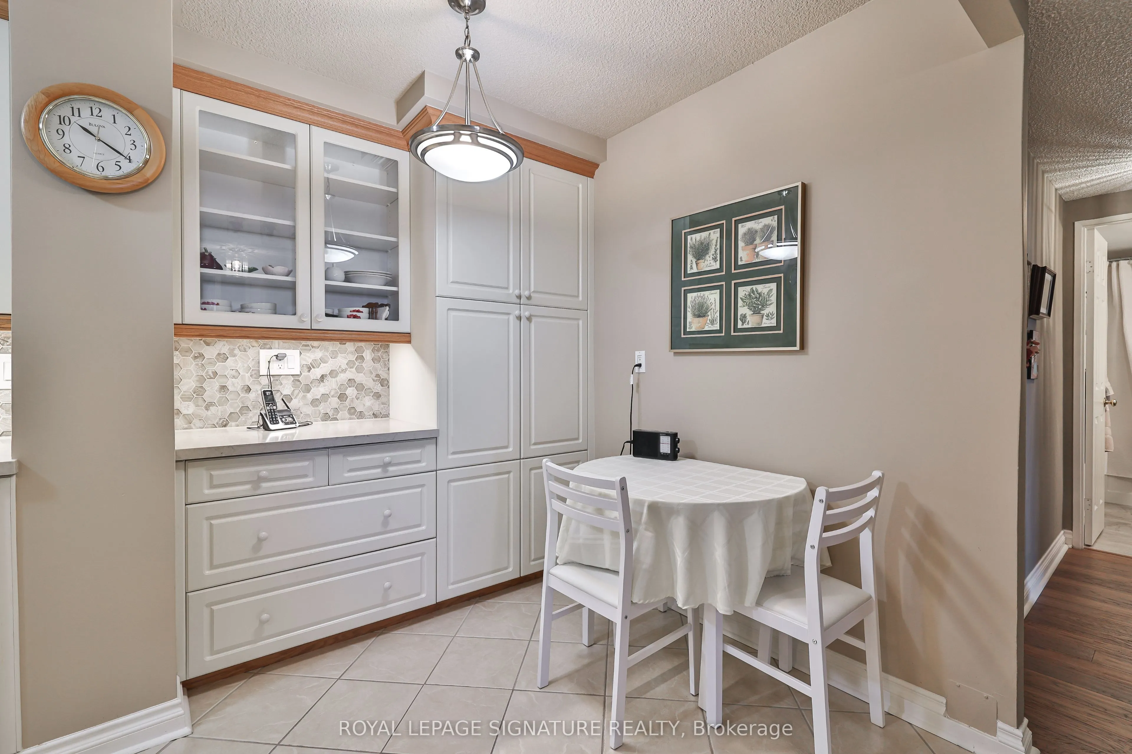 820 Burnhamthorpe Road, #2105
