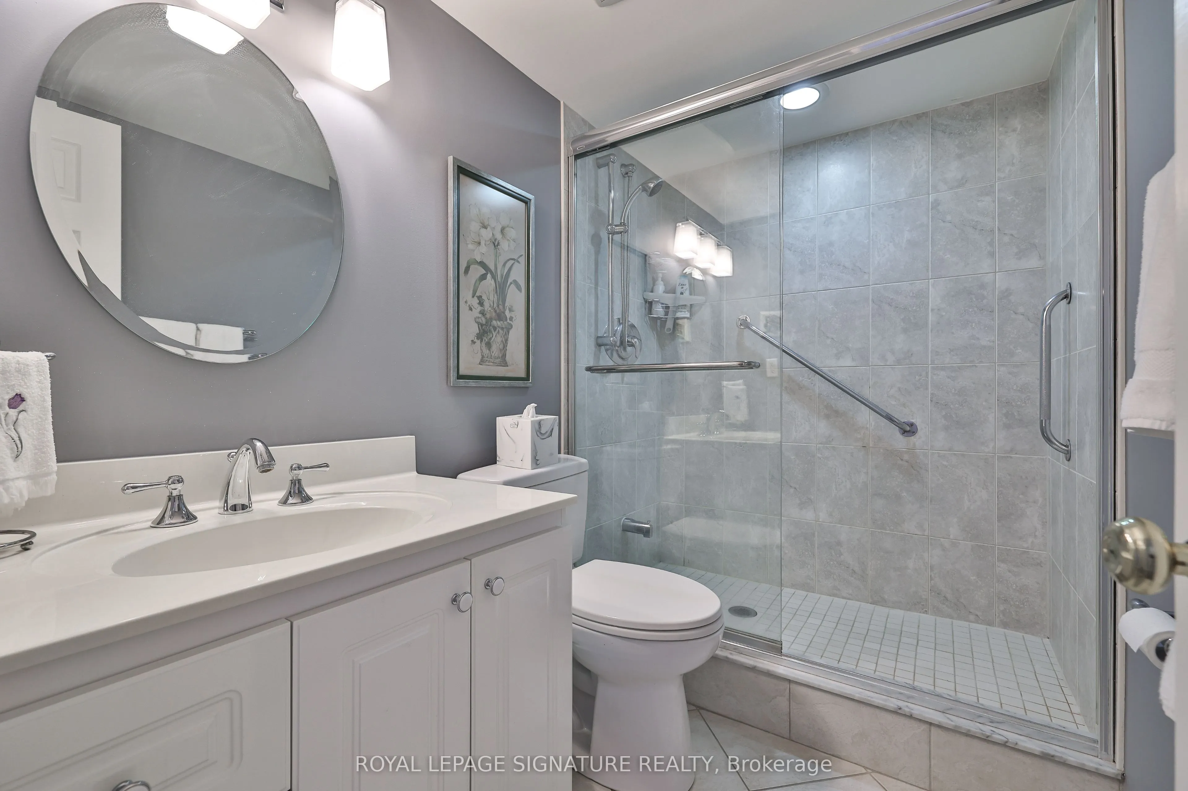 820 Burnhamthorpe Road, #2105