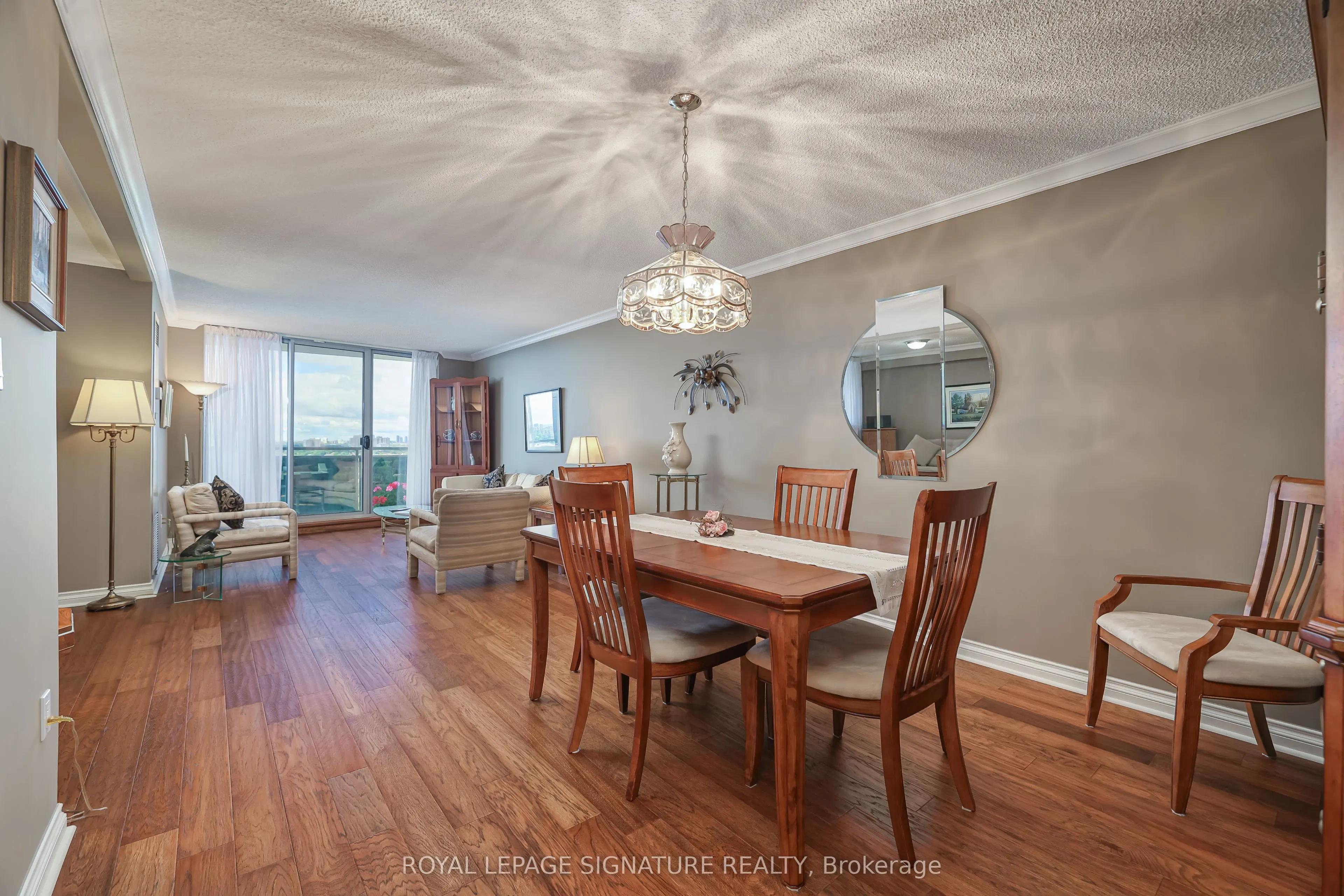 820 Burnhamthorpe Road, #2105