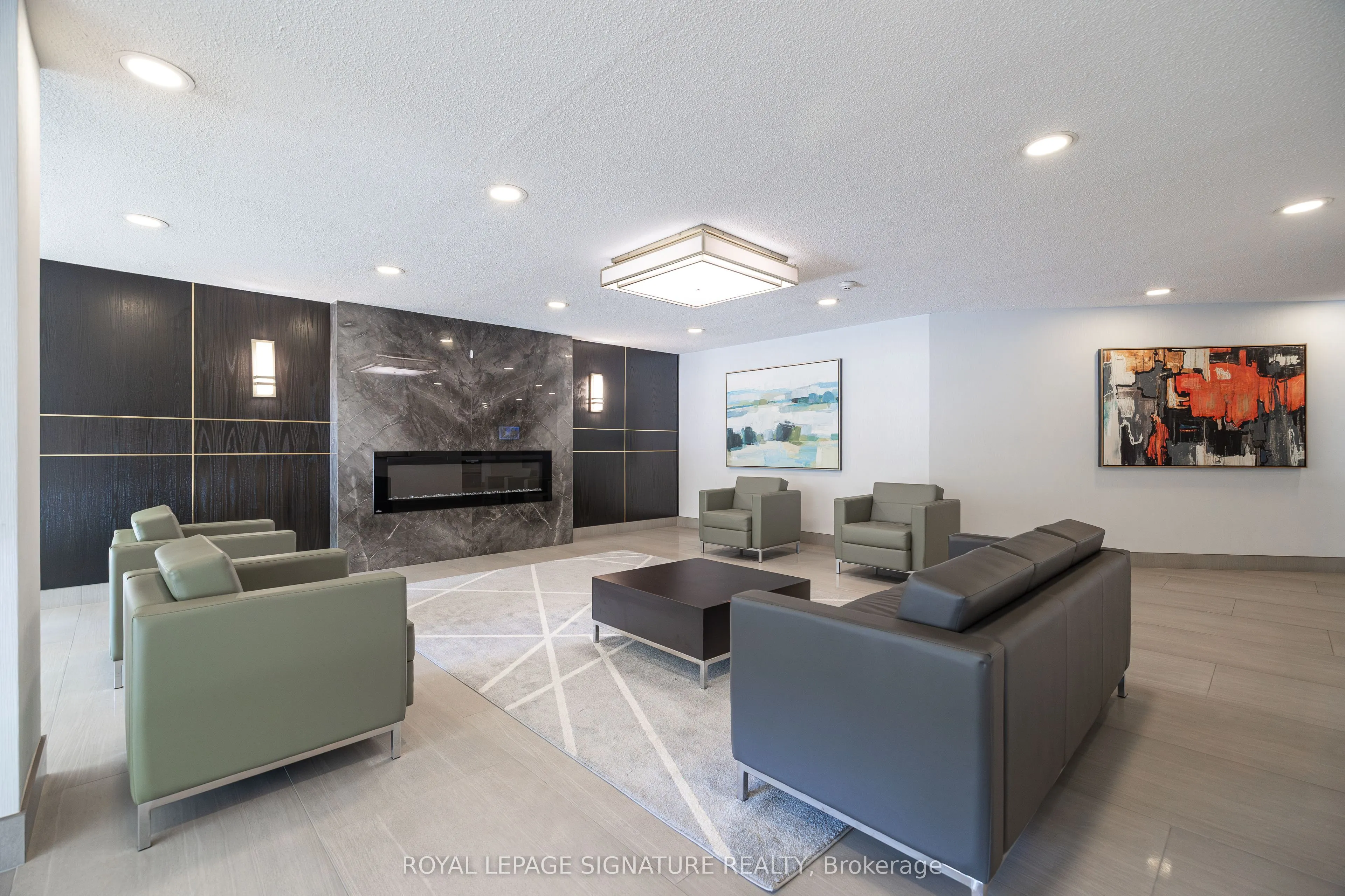 820 Burnhamthorpe Road, #2105