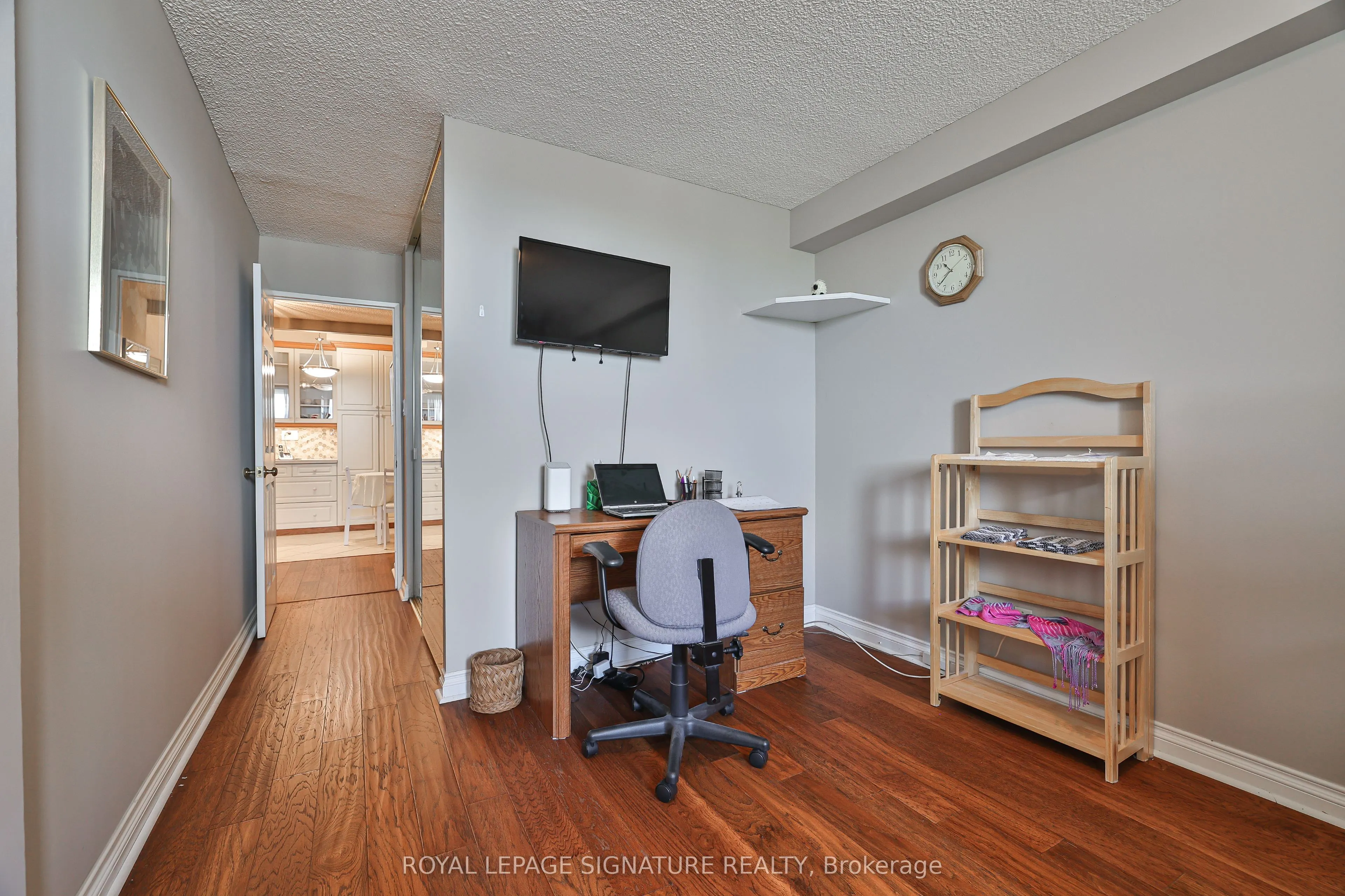 820 Burnhamthorpe Road, #2105