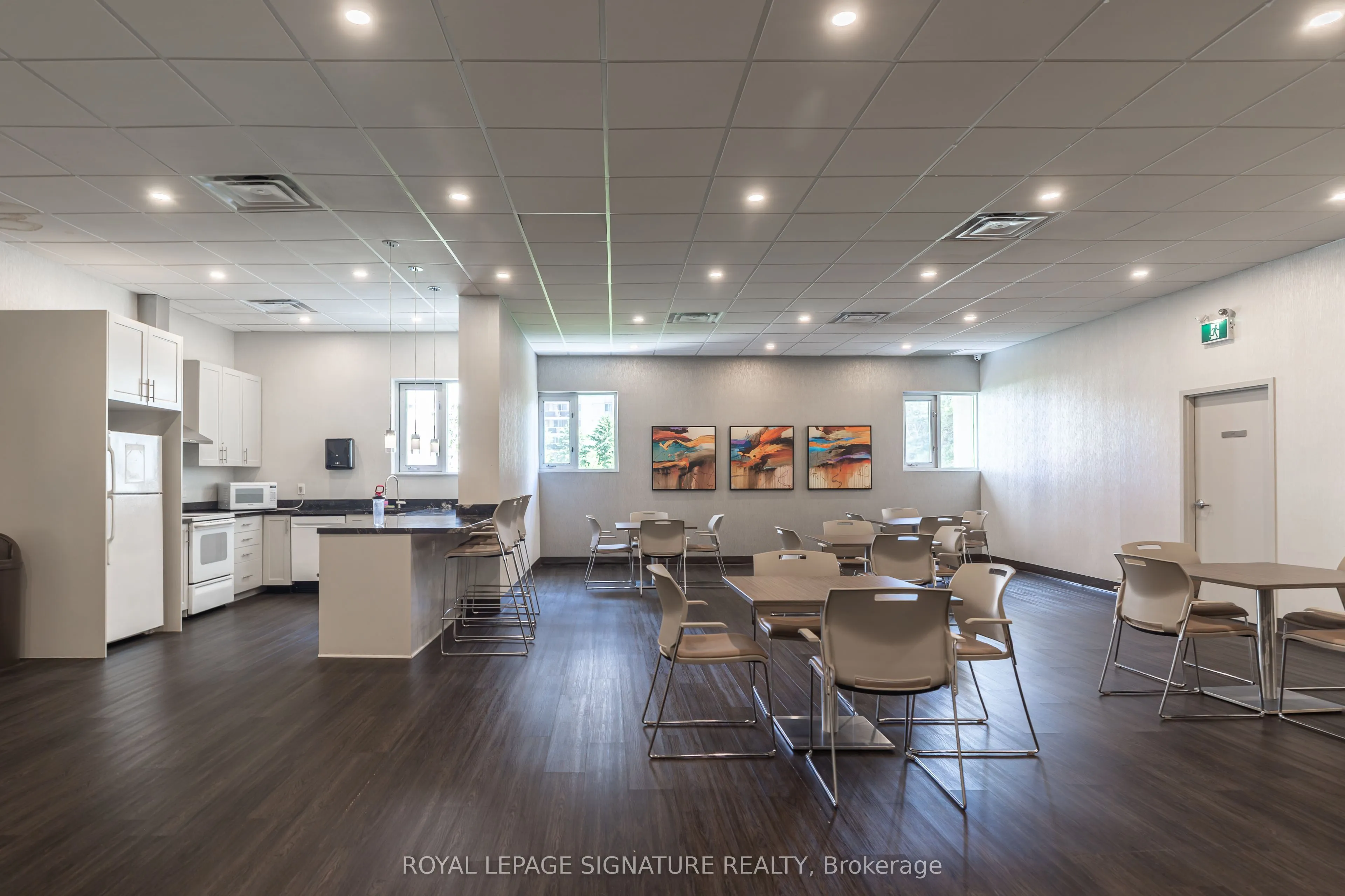 820 Burnhamthorpe Road, #2105