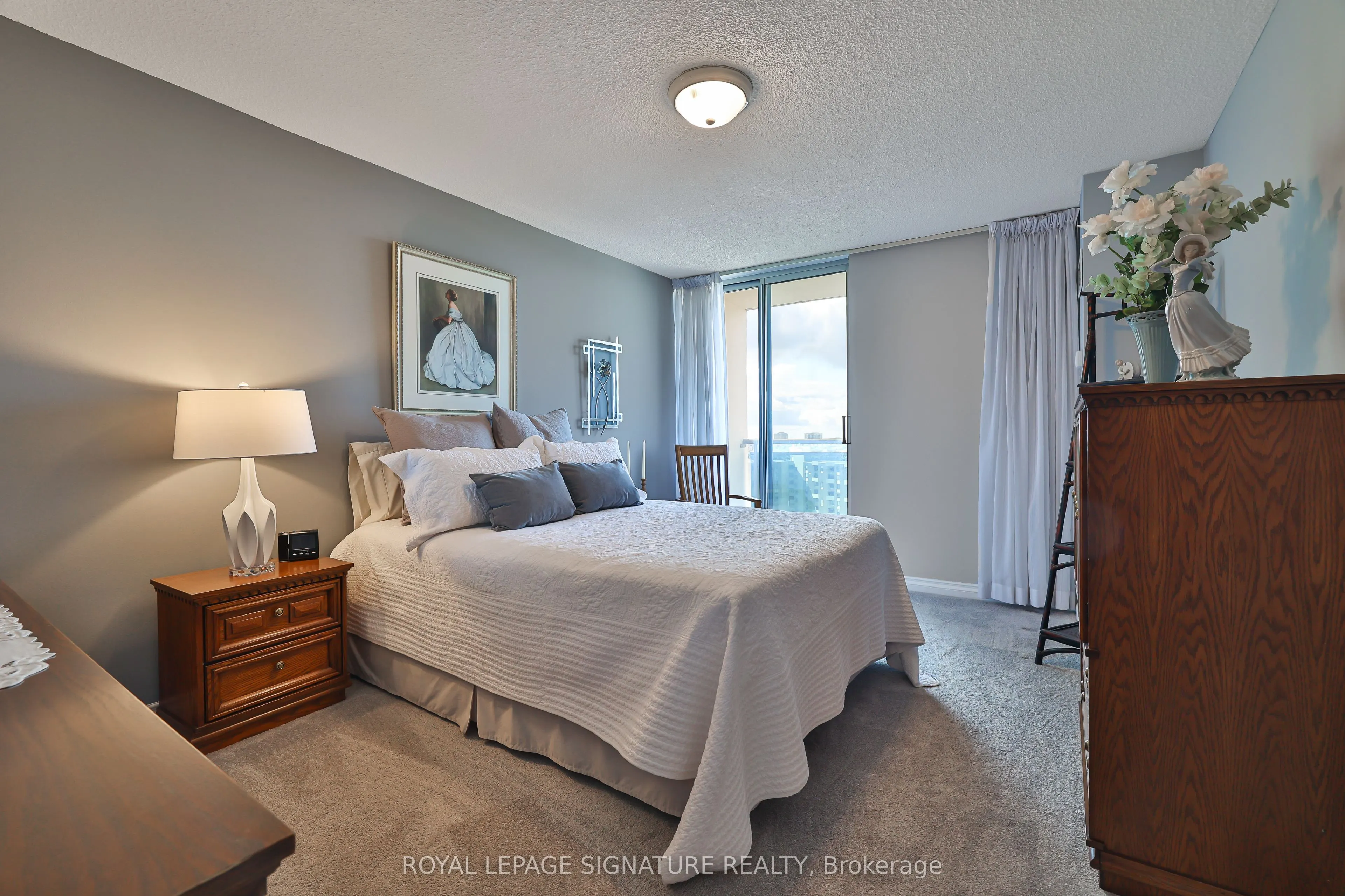 820 Burnhamthorpe Road, #2105