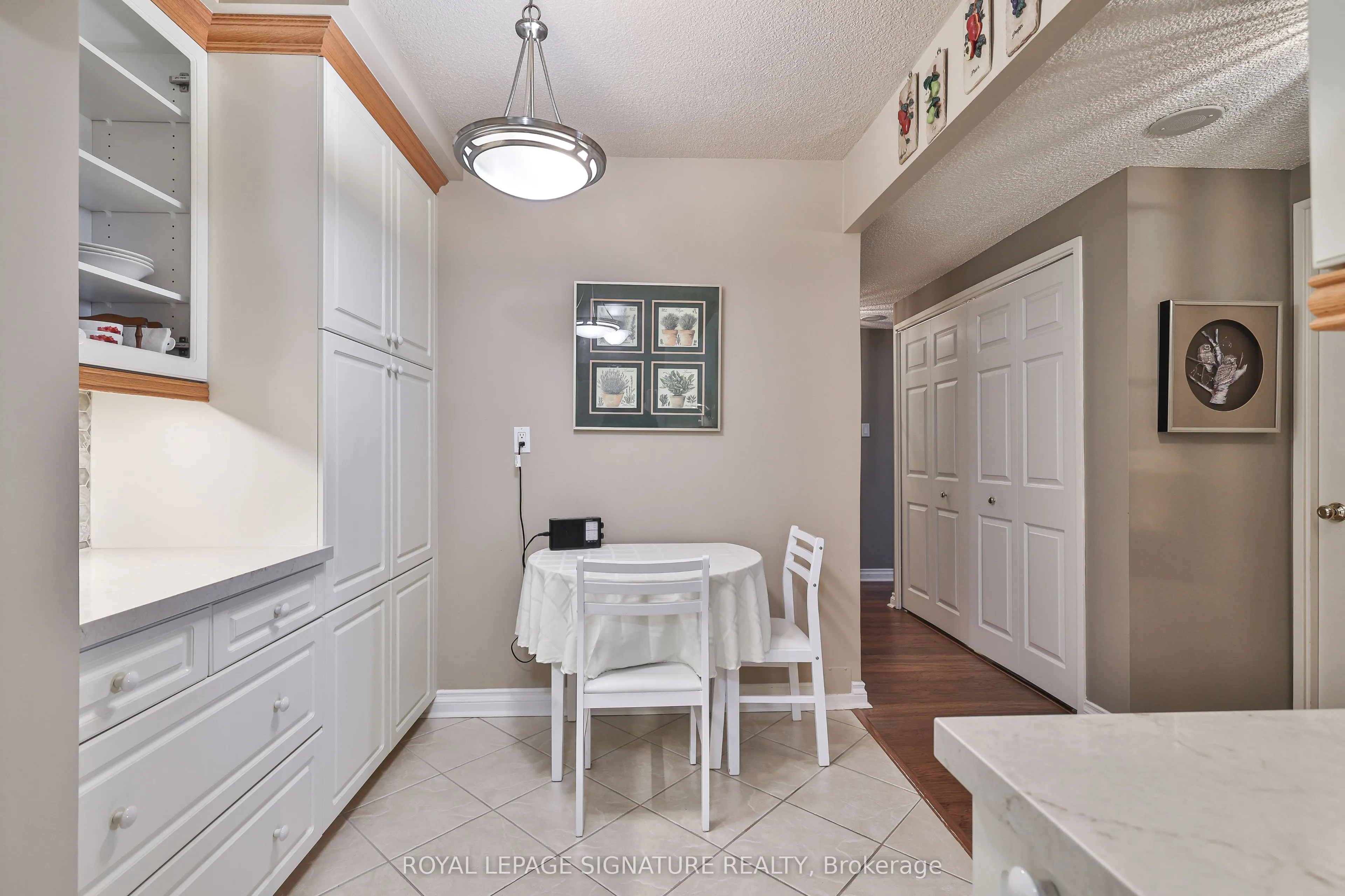 820 Burnhamthorpe Road, #2105