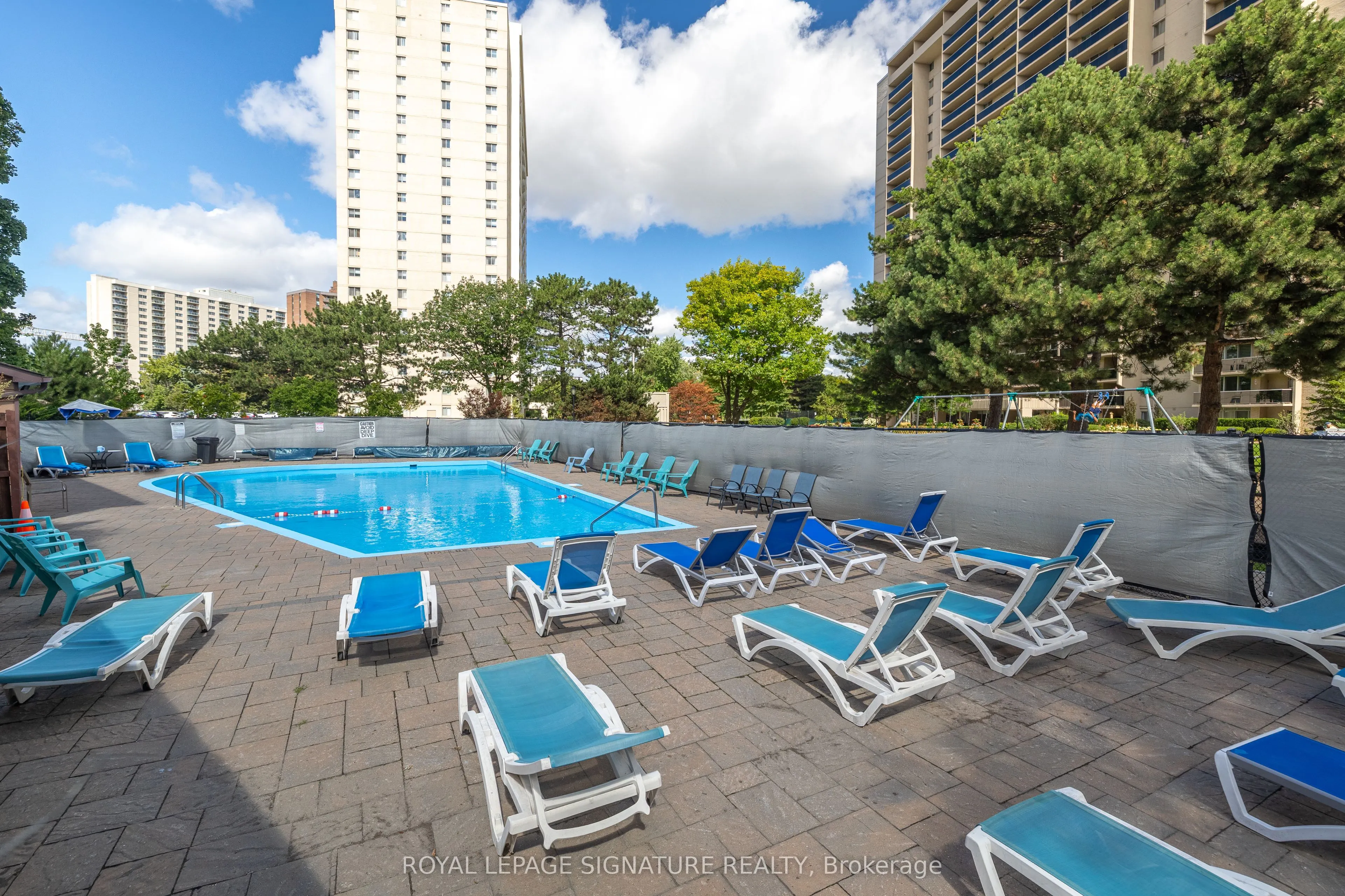 820 Burnhamthorpe Road, #2105