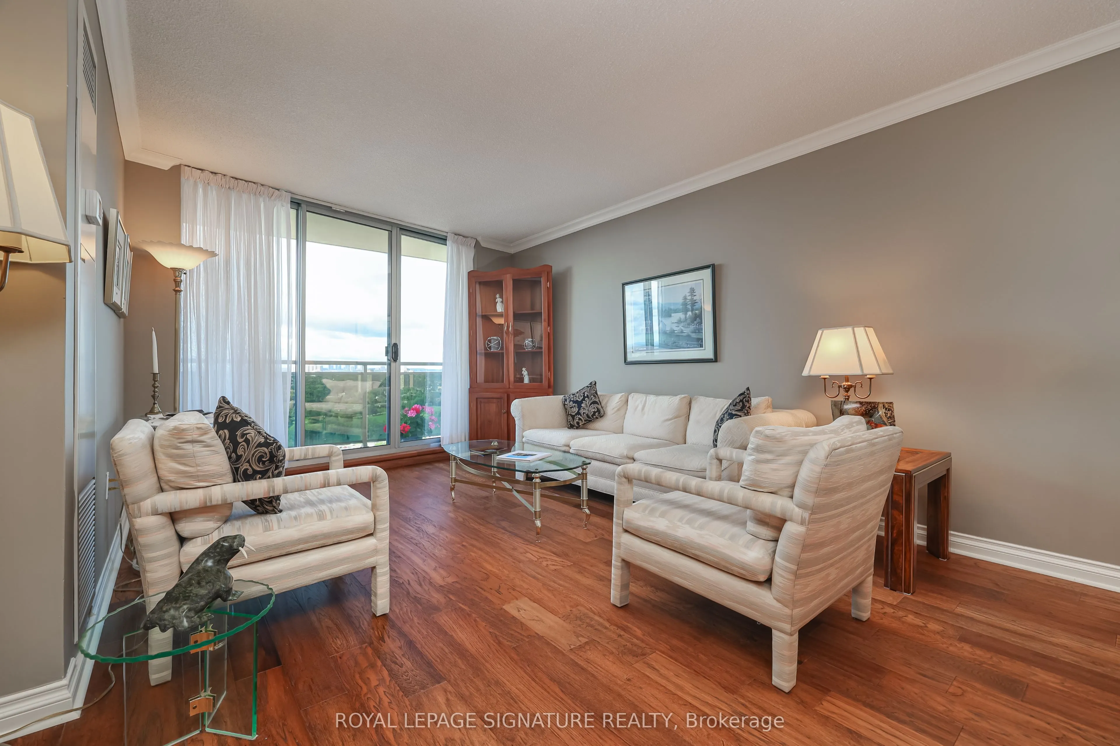820 Burnhamthorpe Road, #2105