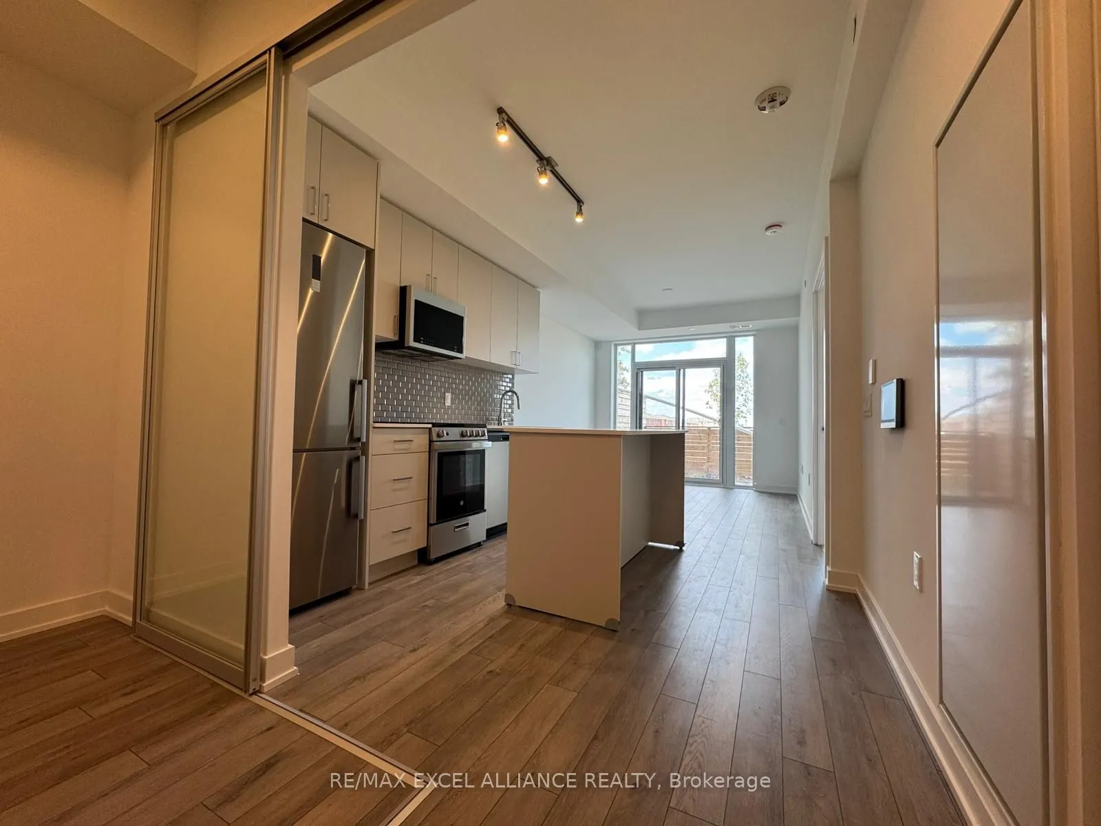 1005 Dundas Street E, #129