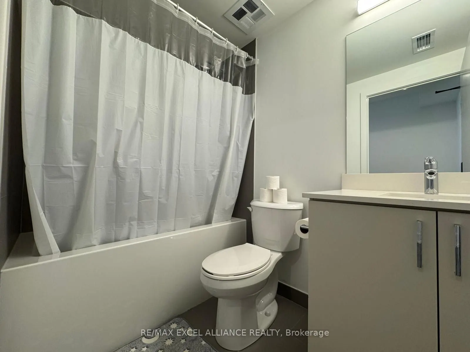 1005 Dundas Street E, #129