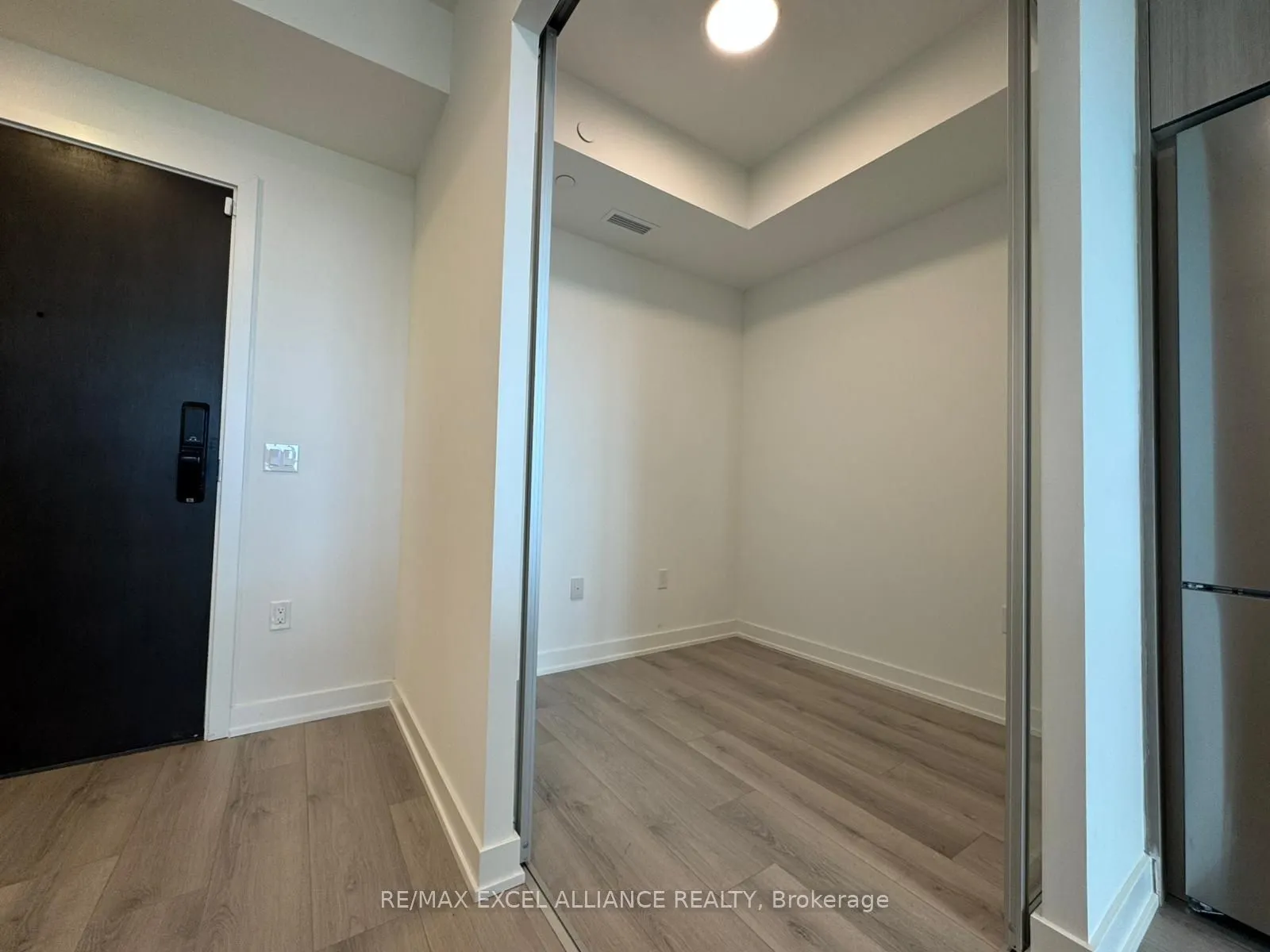 1005 Dundas Street E, #625