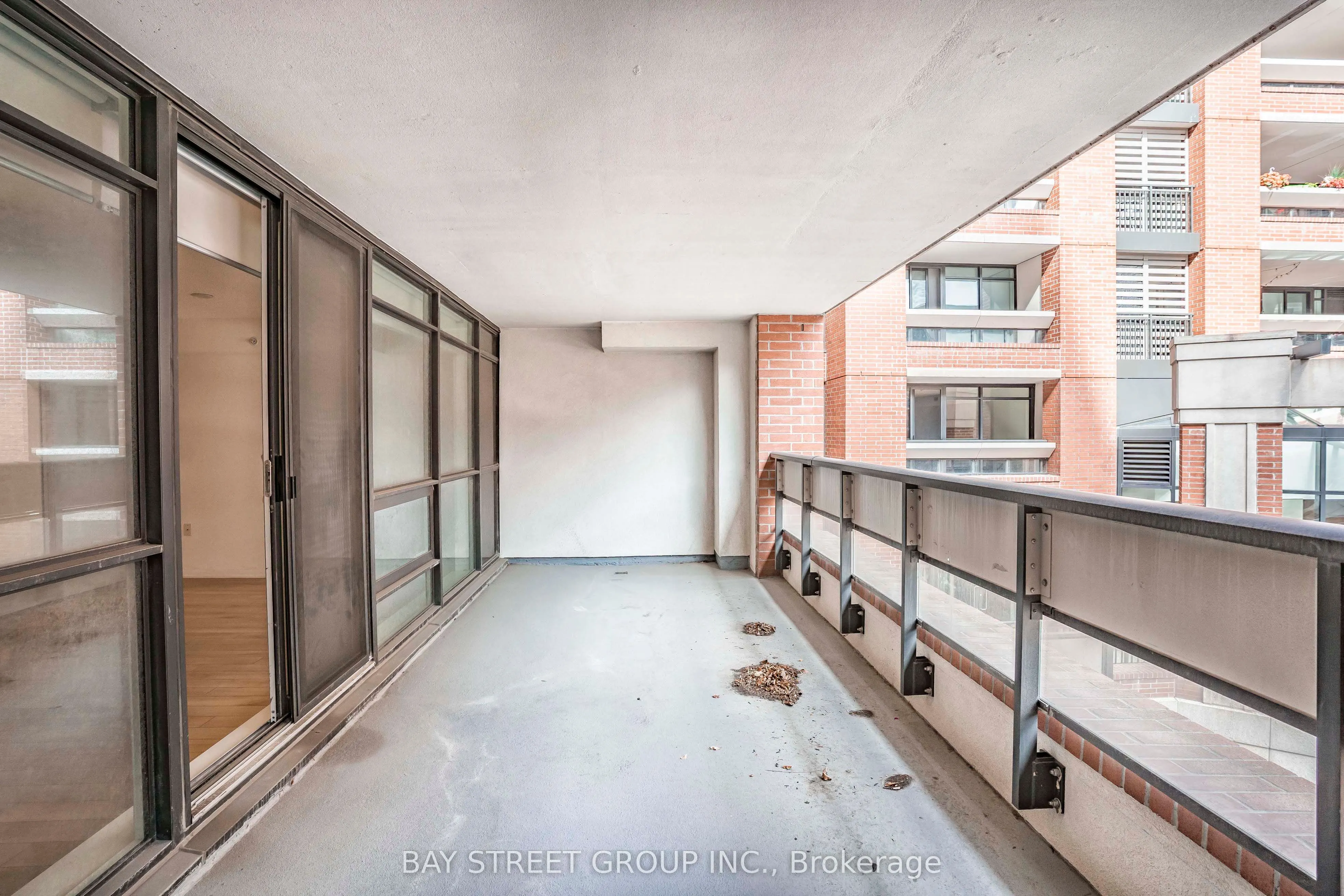 830 Lawrence Ave Avenue W, #331
