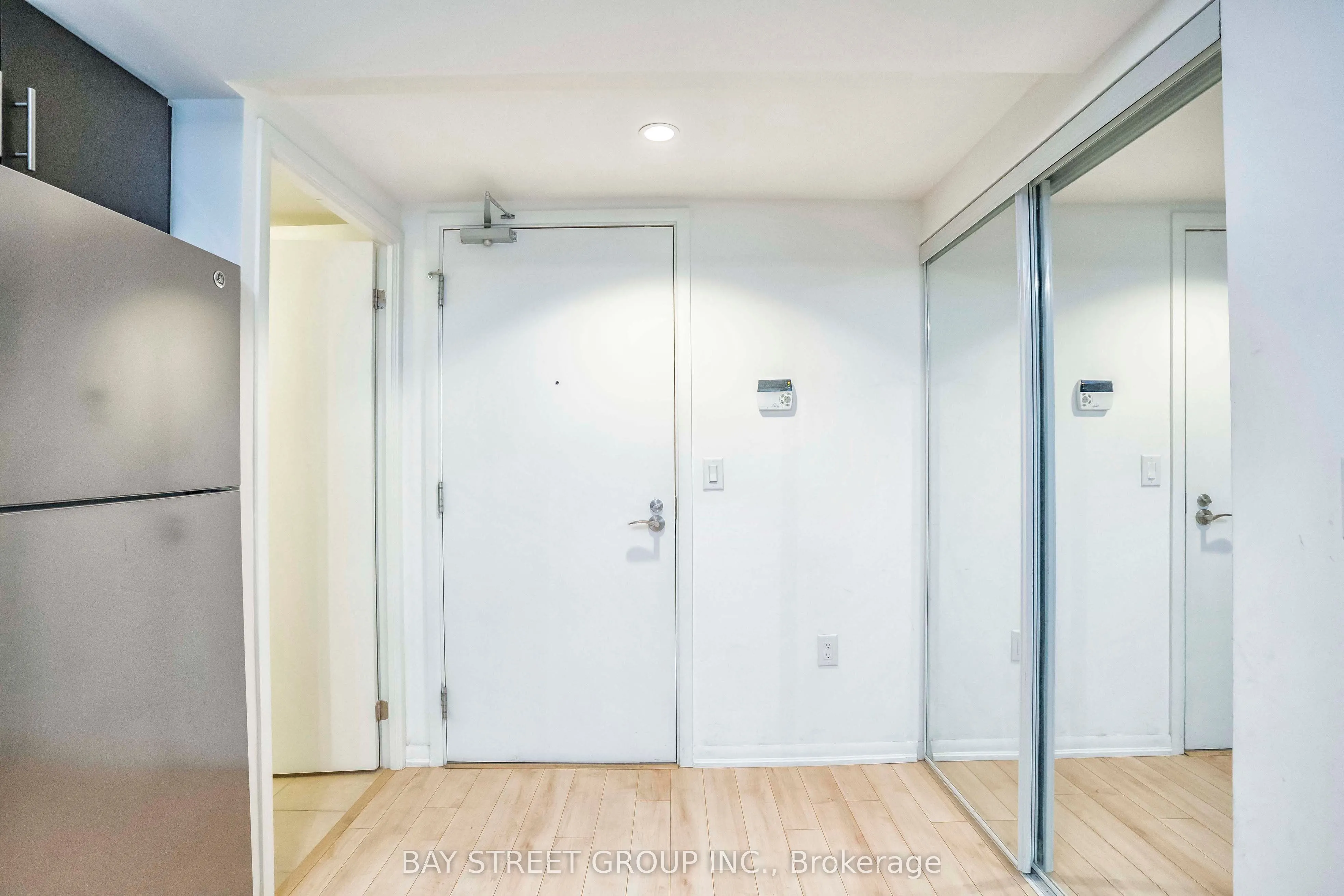 830 Lawrence Ave Avenue W, #331
