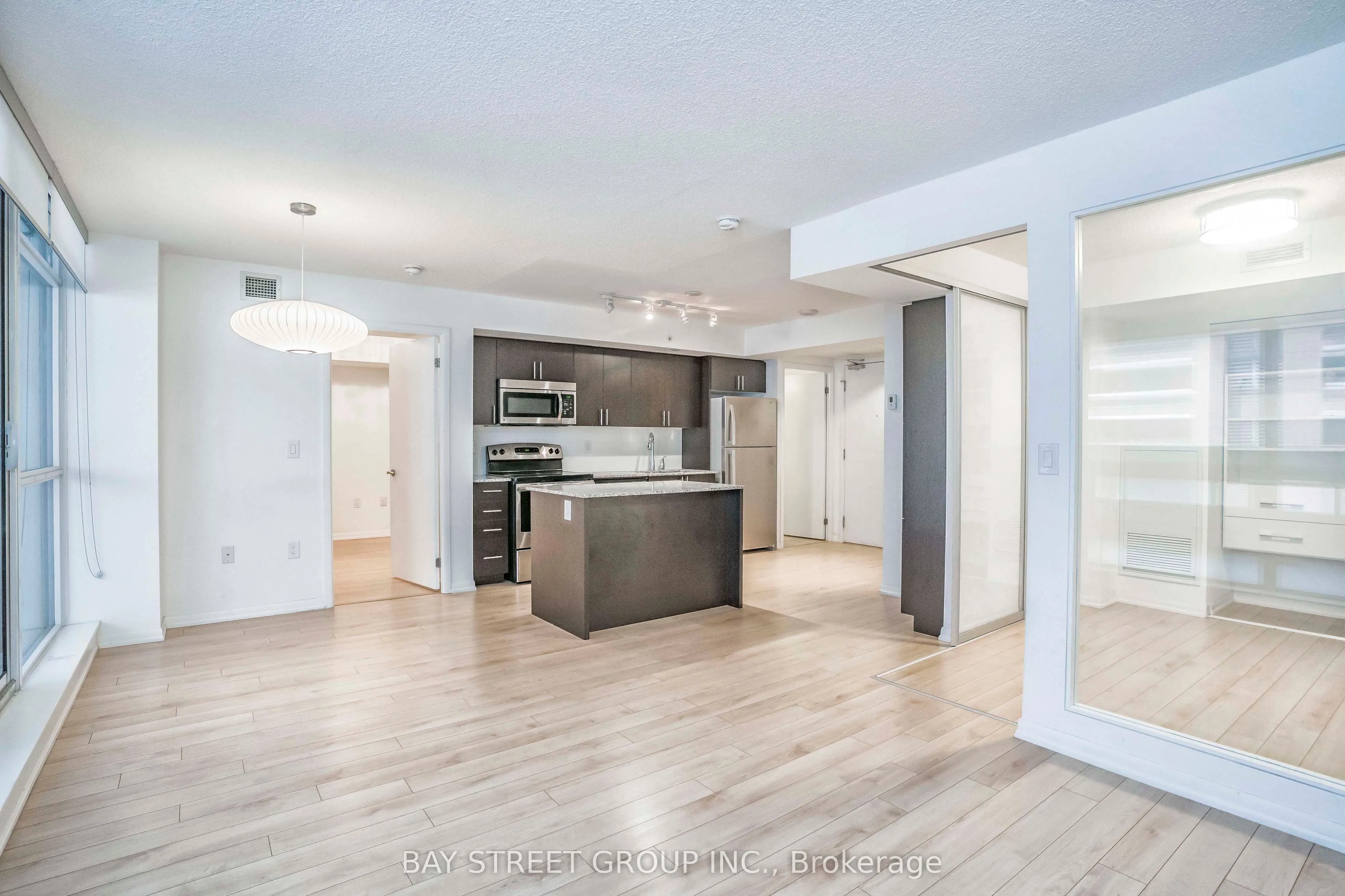 830 Lawrence Ave Avenue W, #331