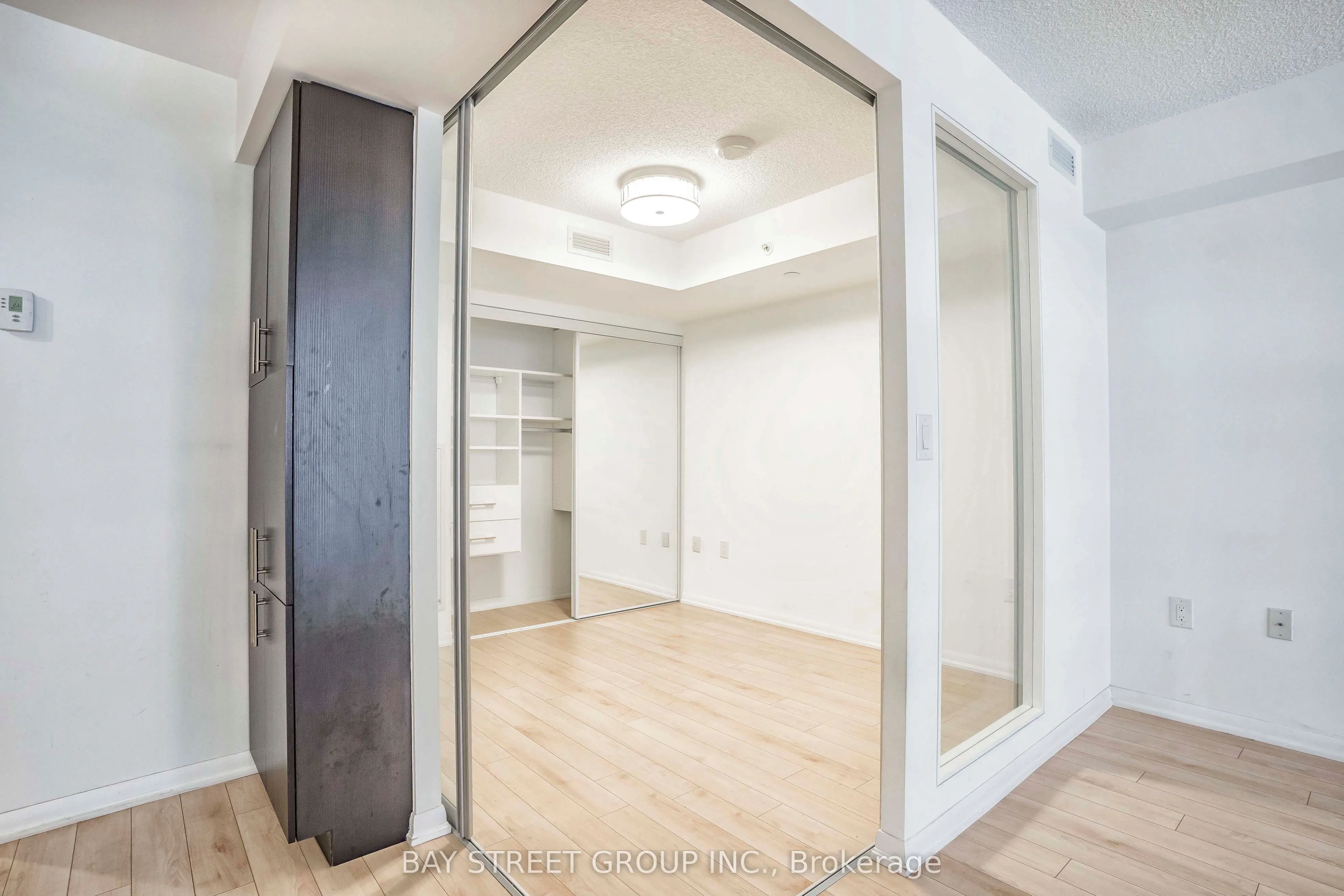 830 Lawrence Ave Avenue W, #331